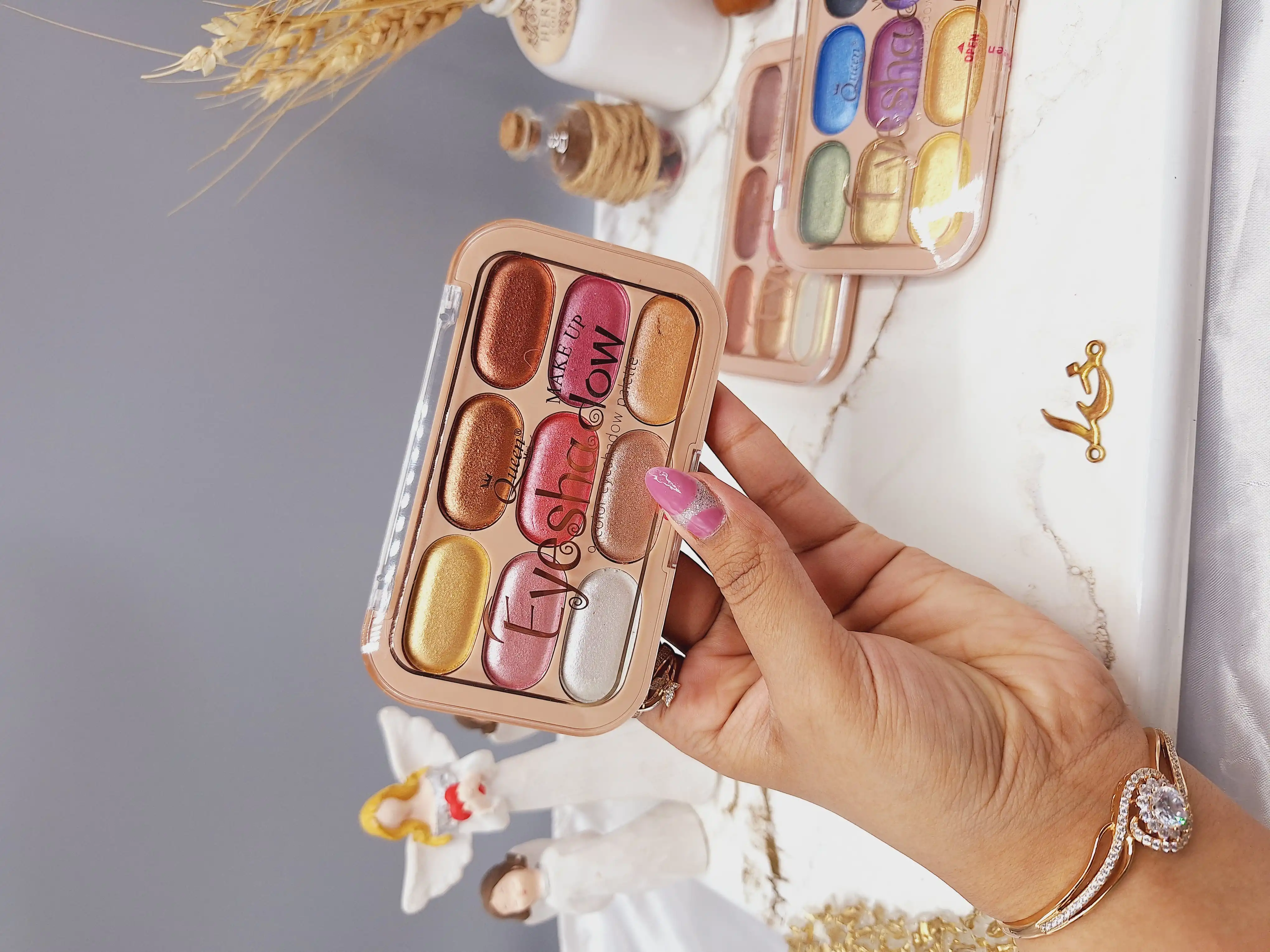 پالت سایه چشم 9 رنگ شاین دار برند کوئین Queen کد MQ 116_1