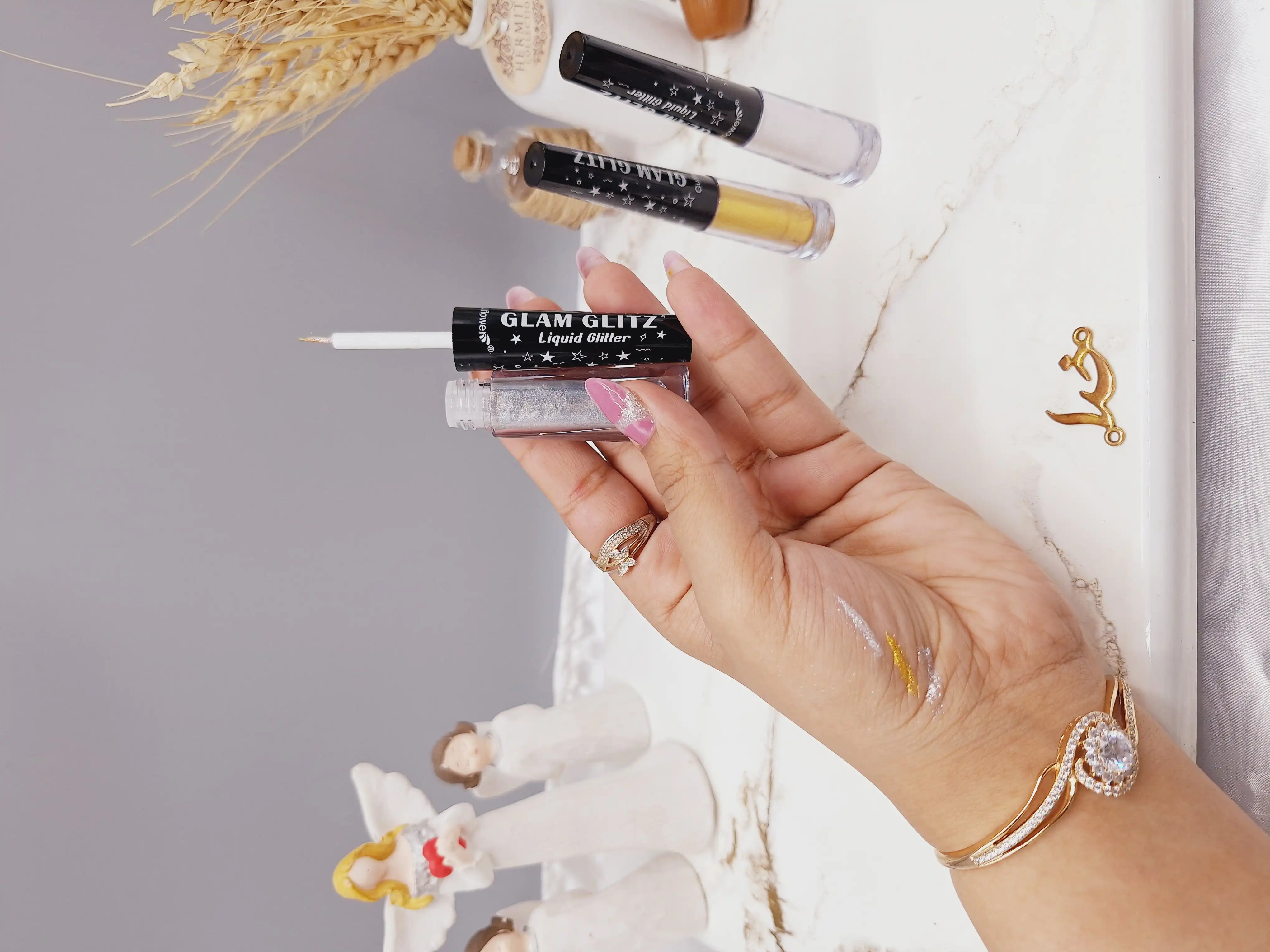 خط چشم گلیتری مایع برند GLAM GLITZ کد EG040