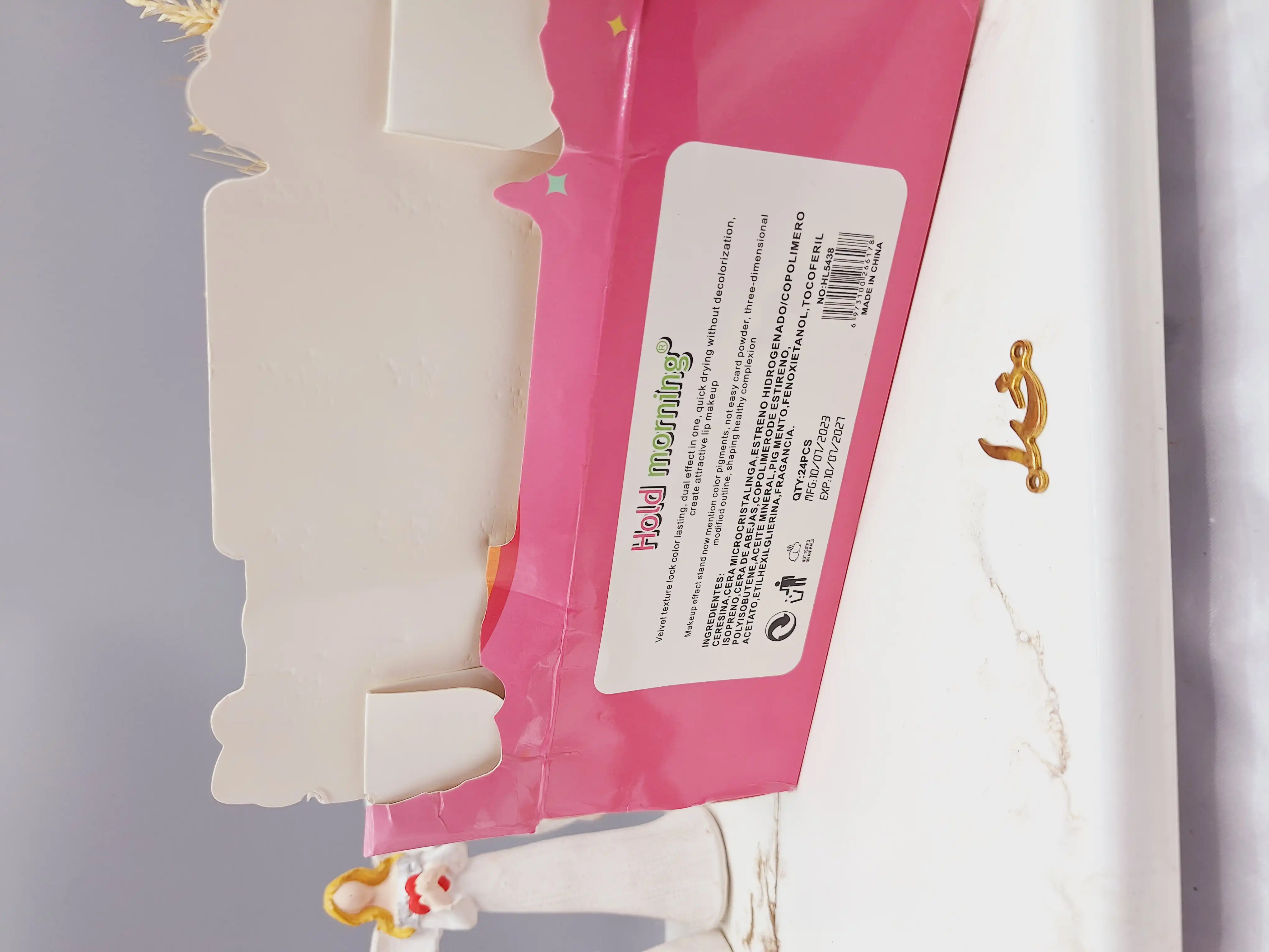 لیپ گلاس کیتی طرح جدید موکالره Mocallure کد HL5438