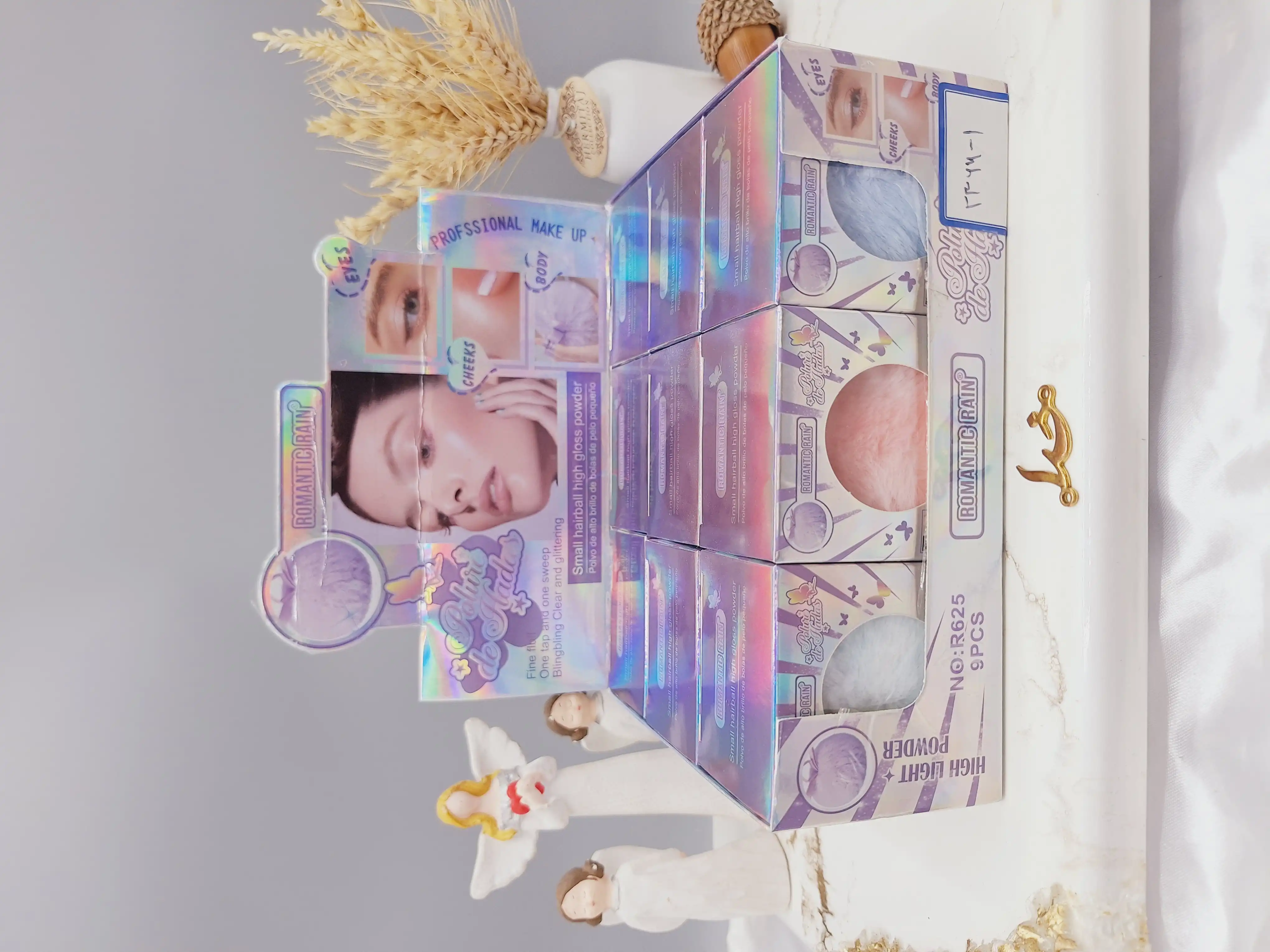 بمب هایلایتر شاین دار پنبه ای برای بدن و صورت برند ROMANTIC RAIN کد R625