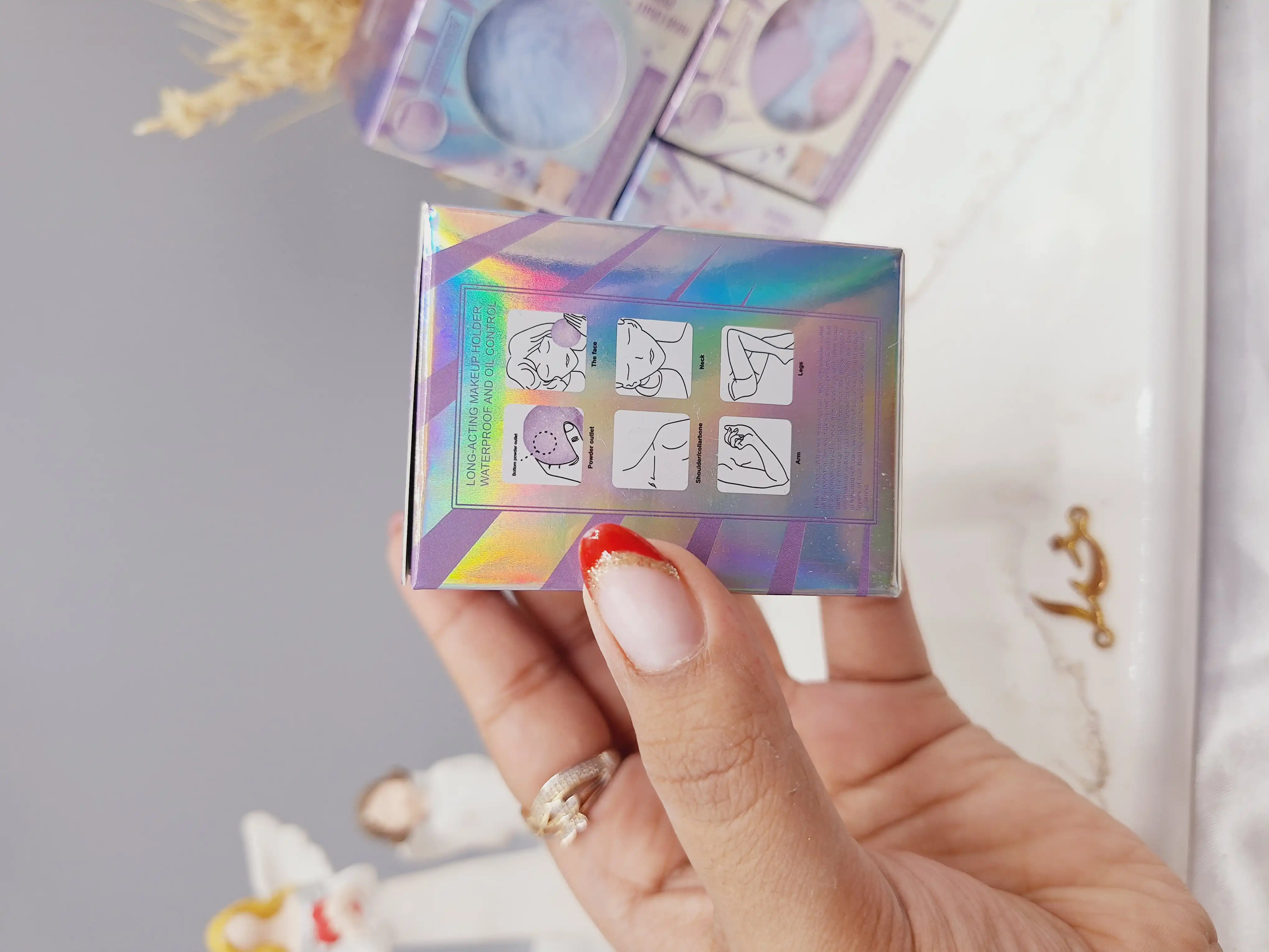 بمب هایلایتر شاین دار پنبه ای برای بدن و صورت برند ROMANTIC RAIN کد R625