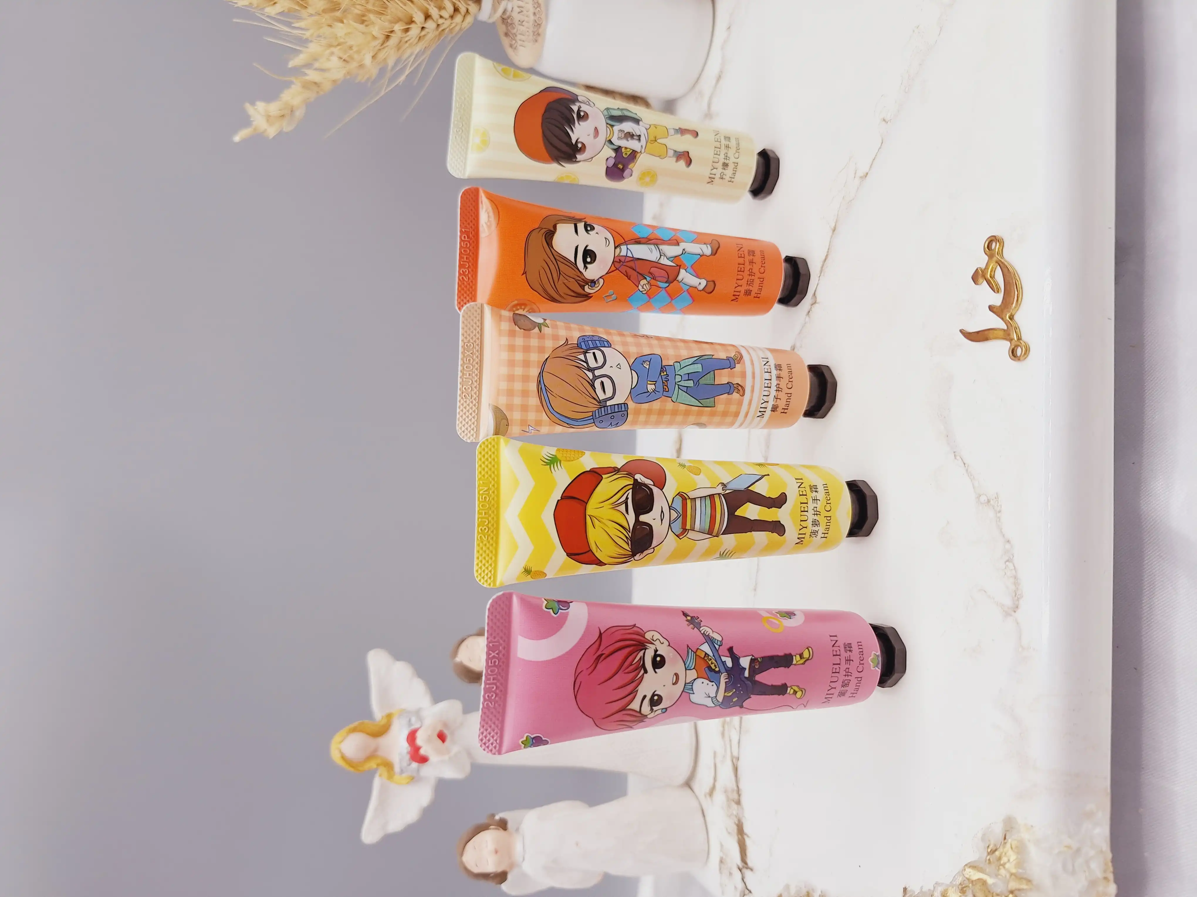 پک کرم دست پسران گوگولی ‏MIYUULENT‏