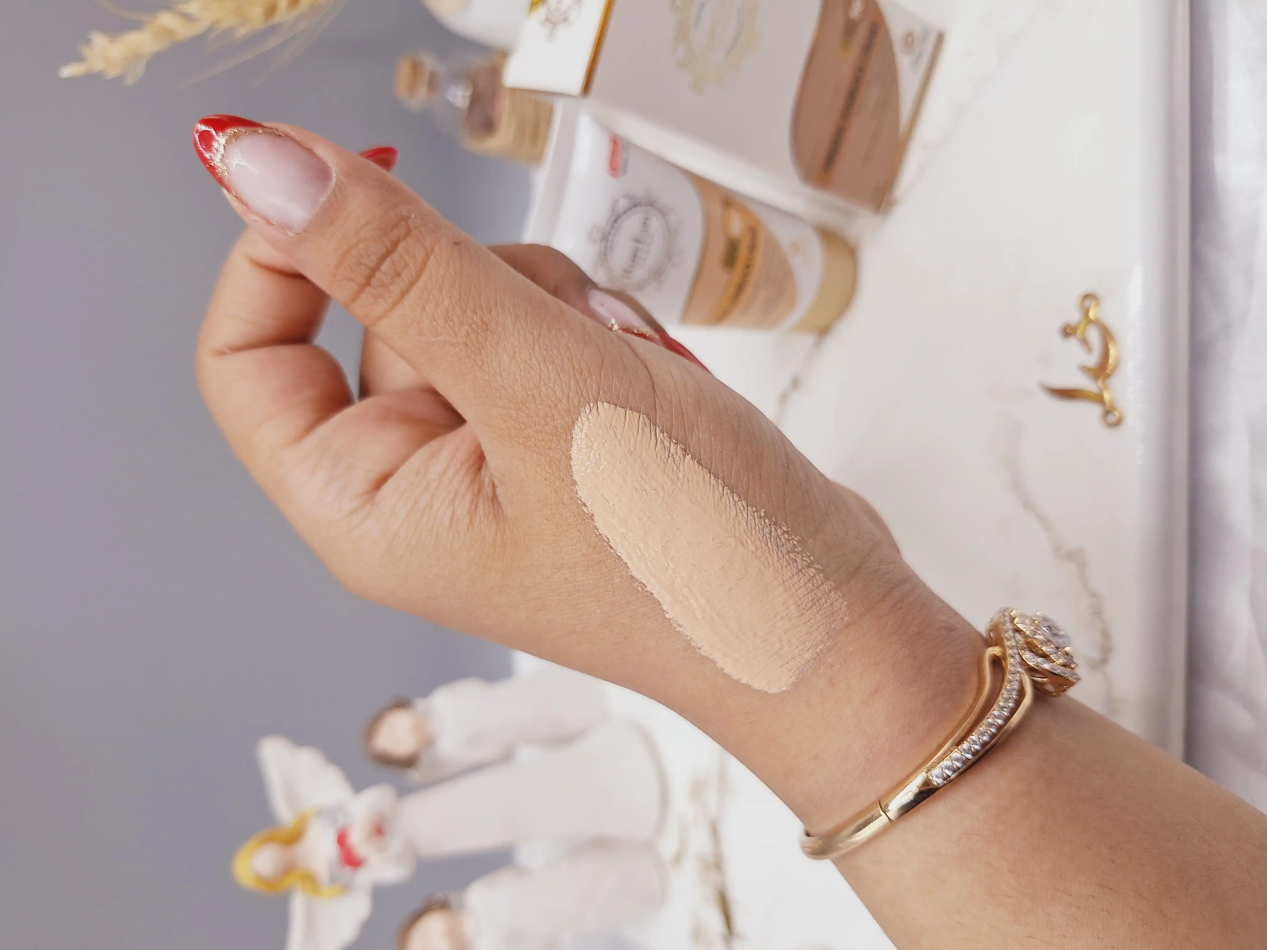 کرم ضدآفتاب اورجینال هپی لیدی دارای  spf50 رنگ بژ طبیعی کد HL308