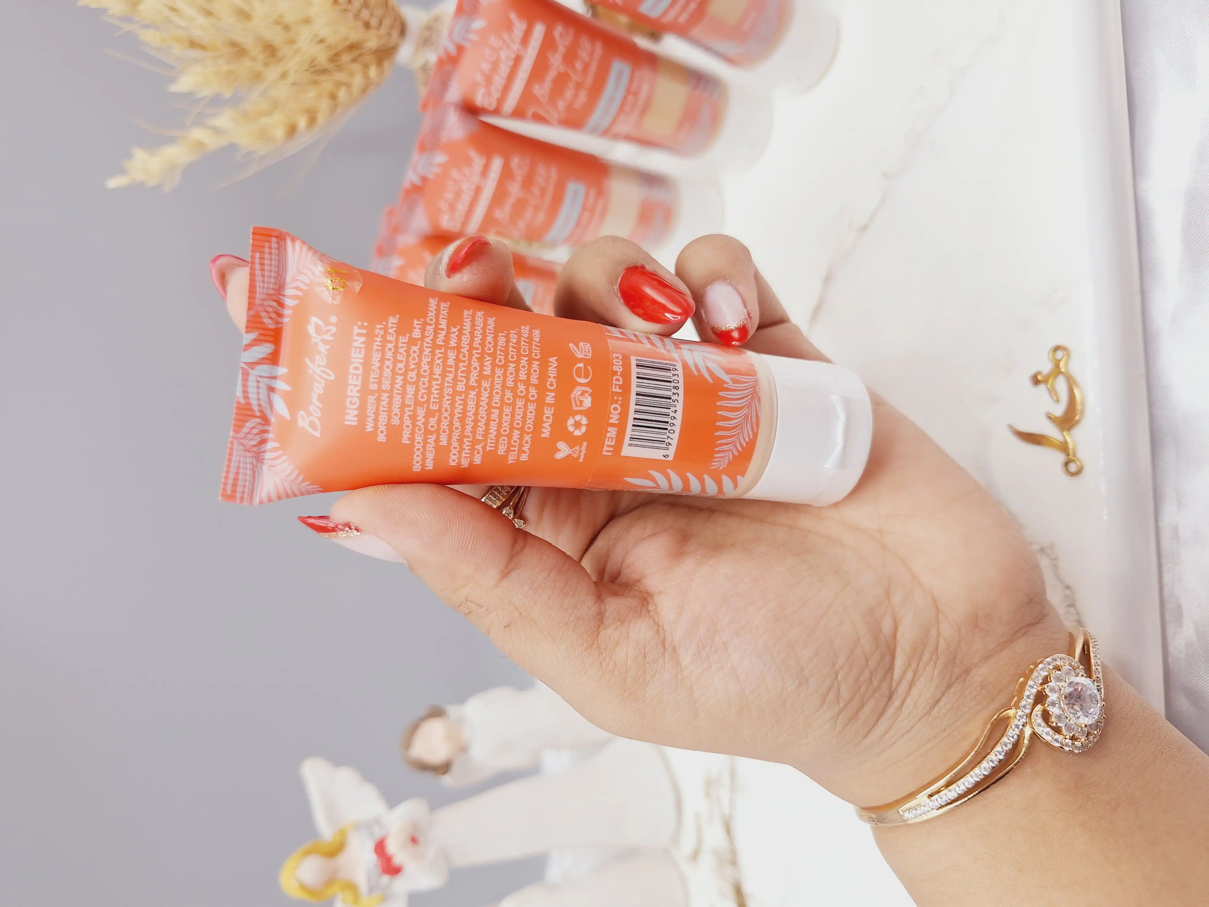 کرم پودر تیوپی برند Hawless کد FD803