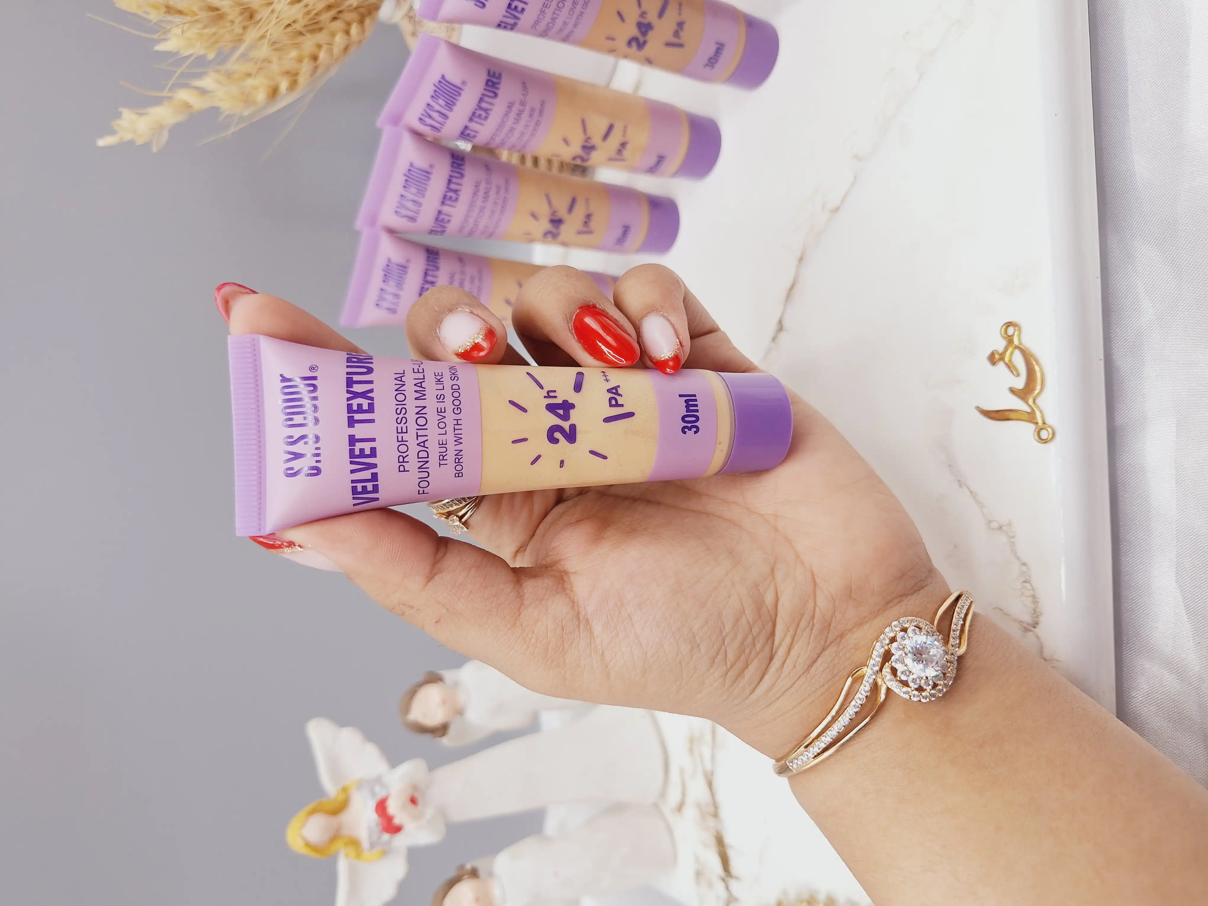 کرم پودر تیوپی بافت مخملی برند s. Y. S color کد FD802