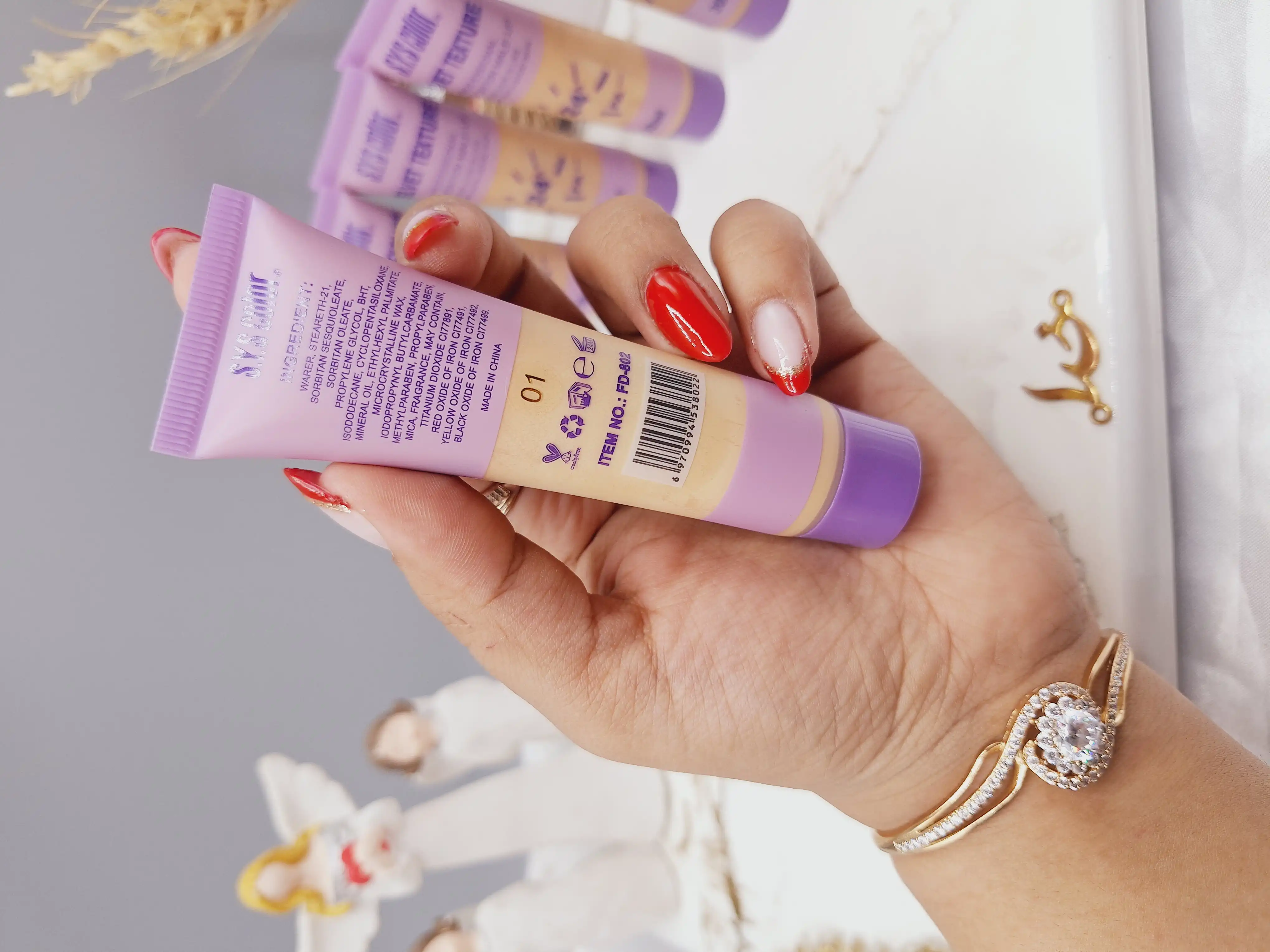 کرم پودر تیوپی بافت مخملی برند s. Y. S color کد FD802