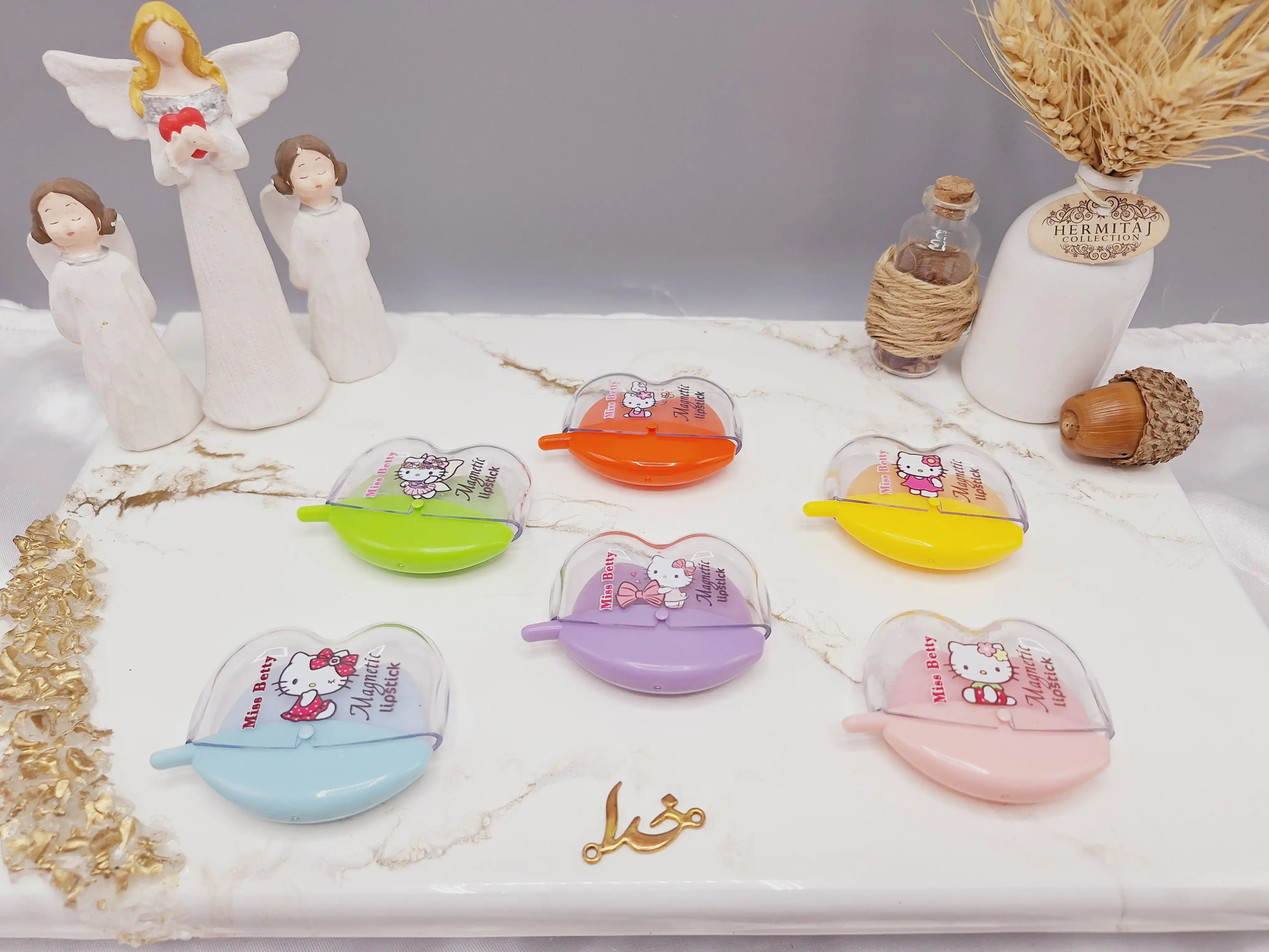 بالم لب طرح کیتی برند میس بتی Miss Betty کد k3309