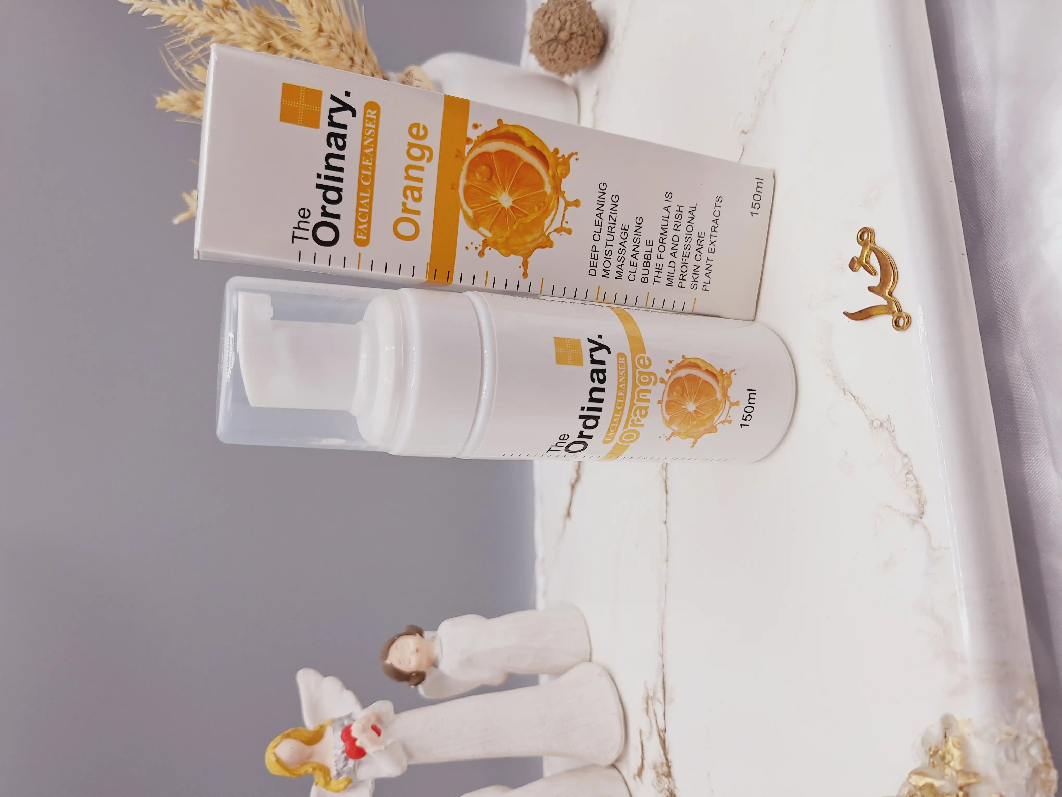 فوم شستشو صورت با عصاره پرتقال برند اوردینری ordinary کد 2201