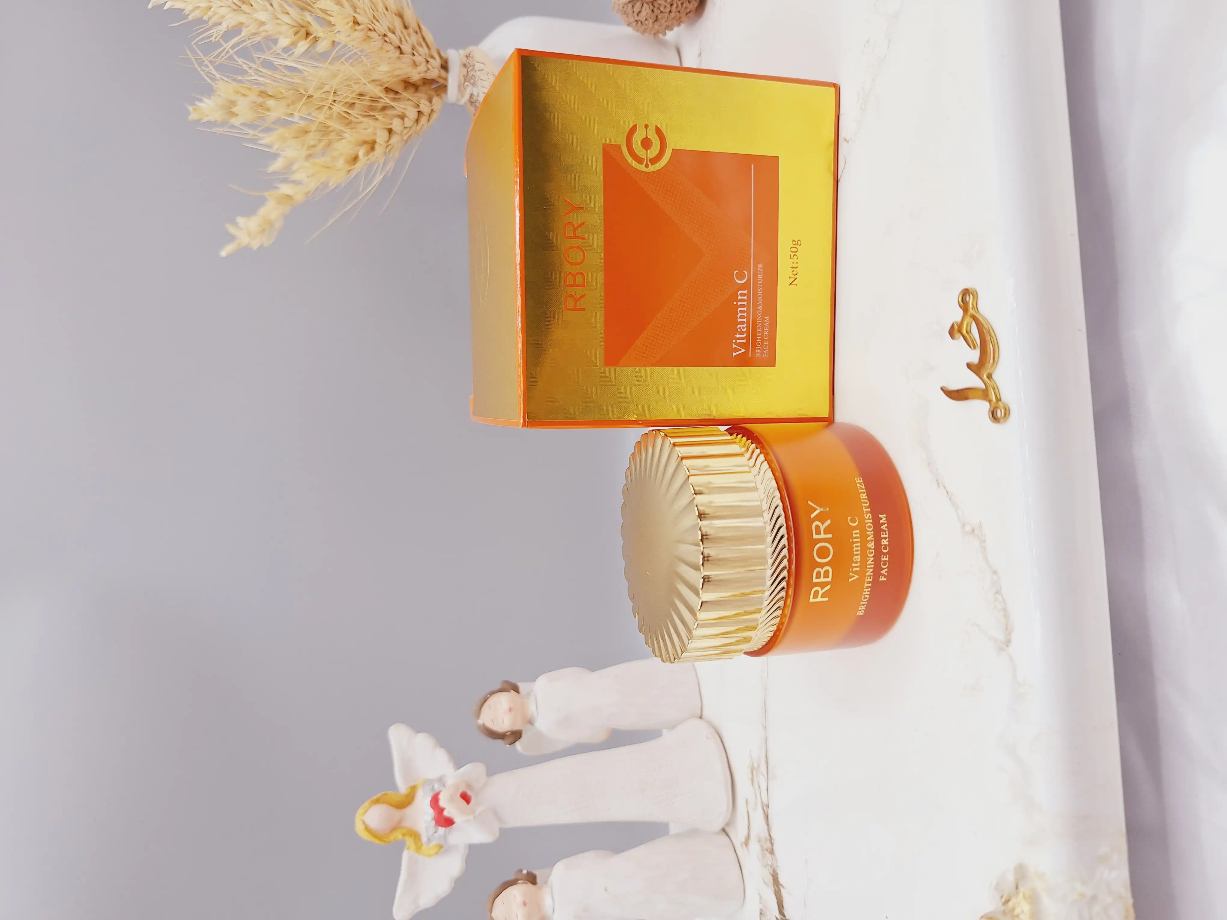 کرم روشن کننده و ضدلک ویتامین سی برند معروف RBORY کد 9687 (اصلی)