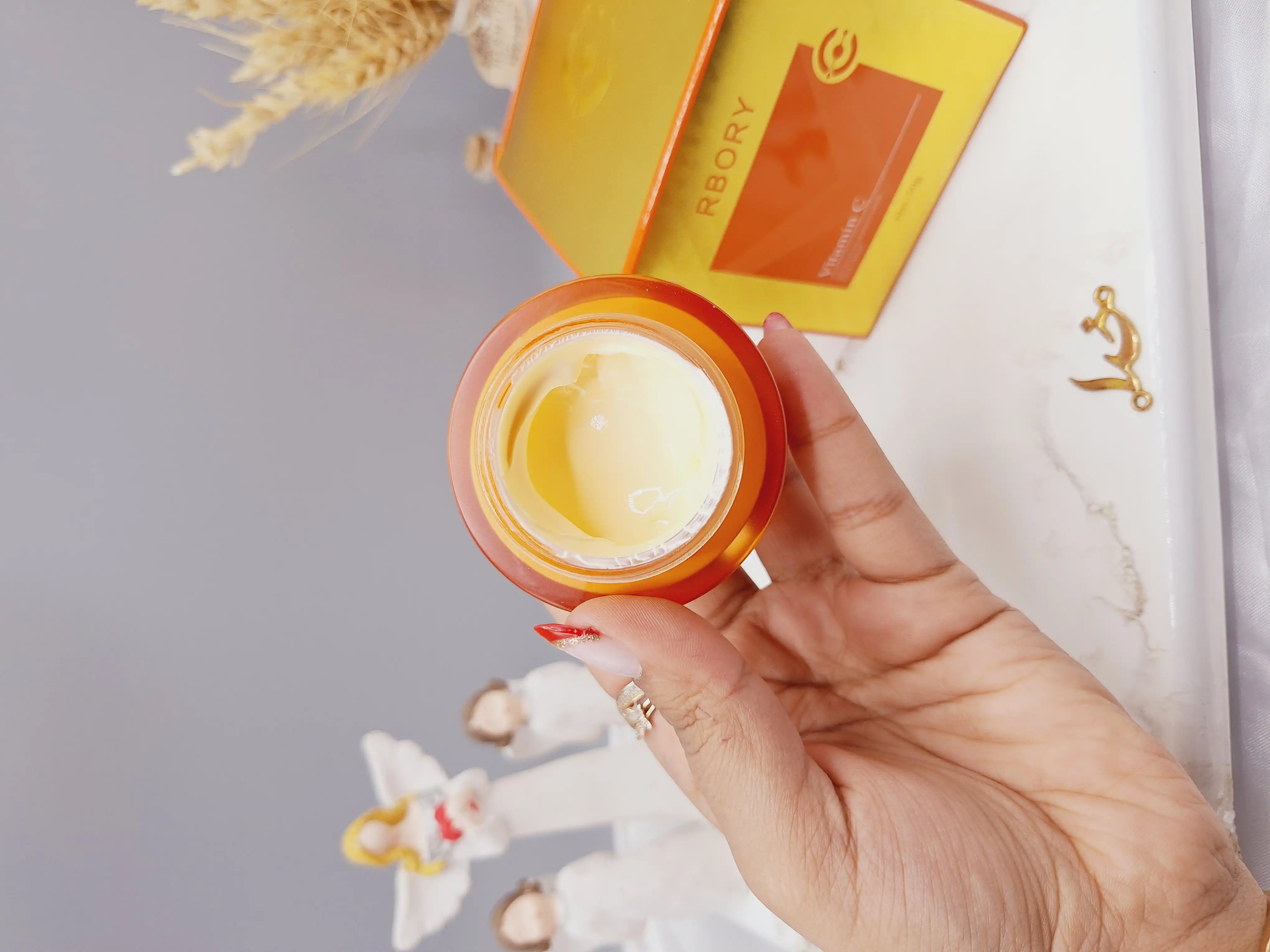 کرم روشن کننده و ضدلک ویتامین سی برند معروف RBORY کد 9687 (اصلی)