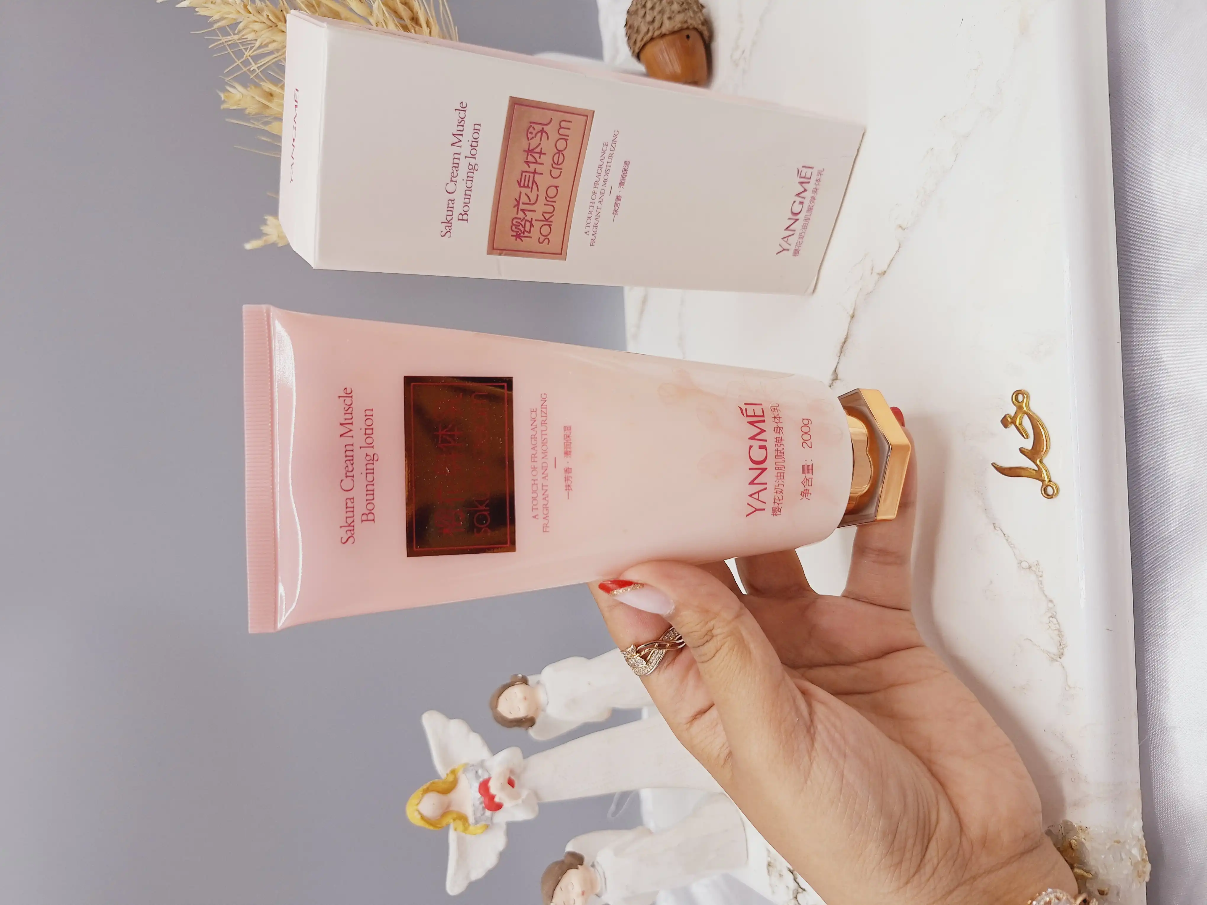 لوسیون بدن روشن کننده یانگمی YANGMEI کد YM8865