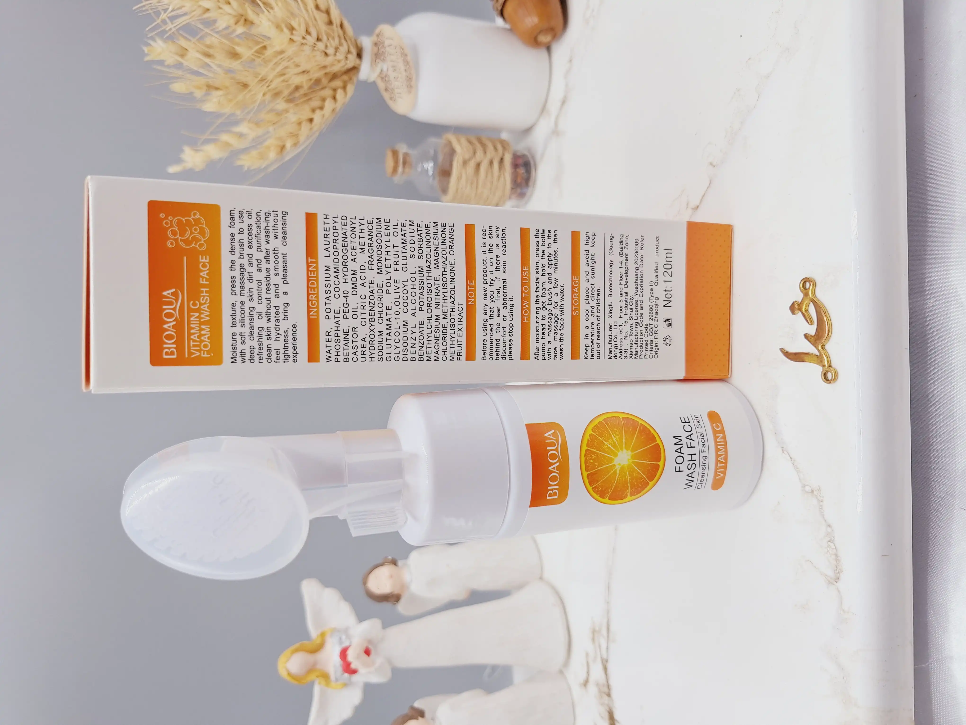 فوم براش دار  شستشو صورت با عصاره ویتامین سی برند بیوآکوا BIOAQUA کد BQY 01962