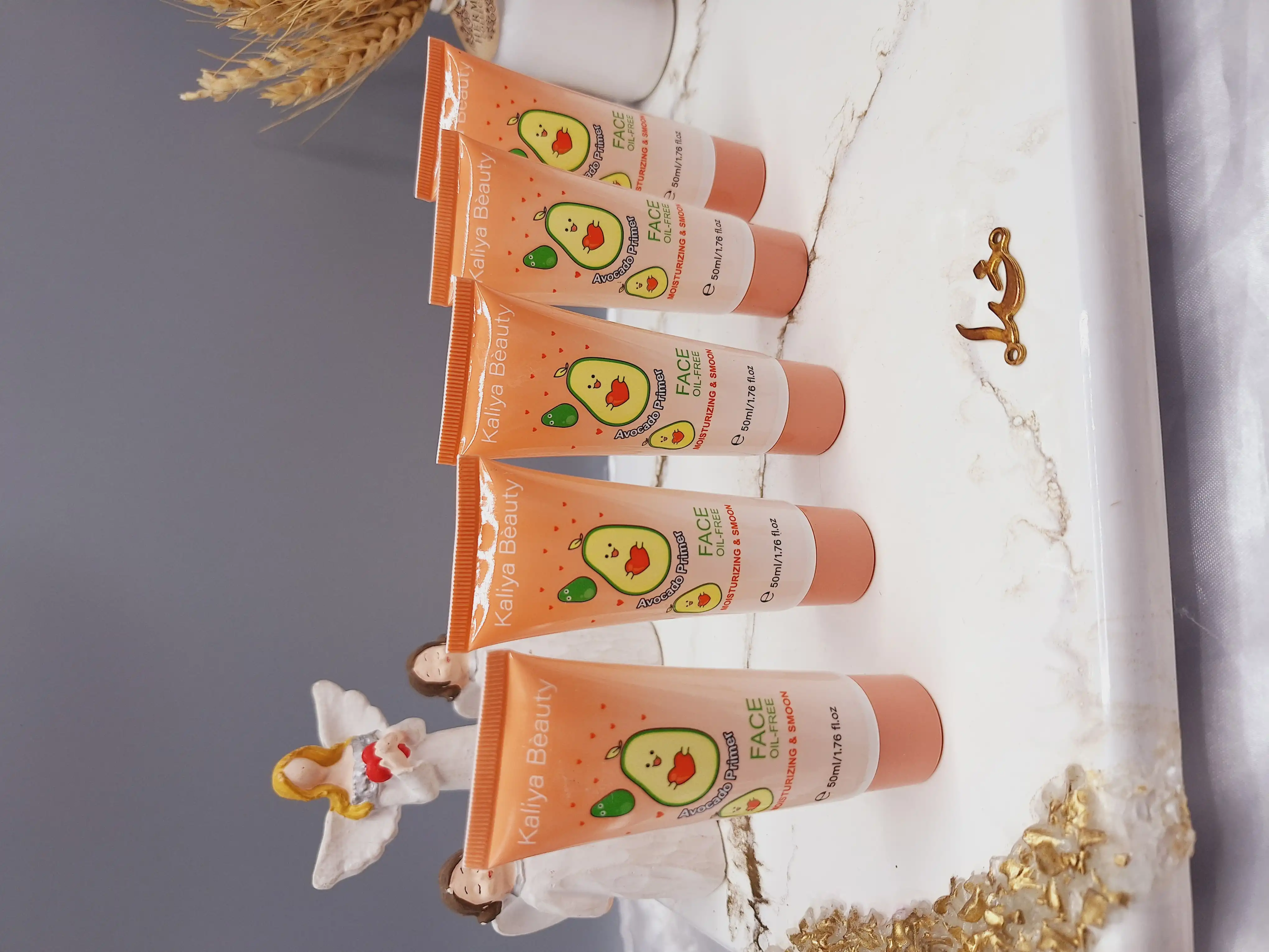 پرایمر آرایشی صاف کننده و مرطوب کننده با عصاره آواکادو برند کالیا بیوتی Kalia Beauty کد Z502