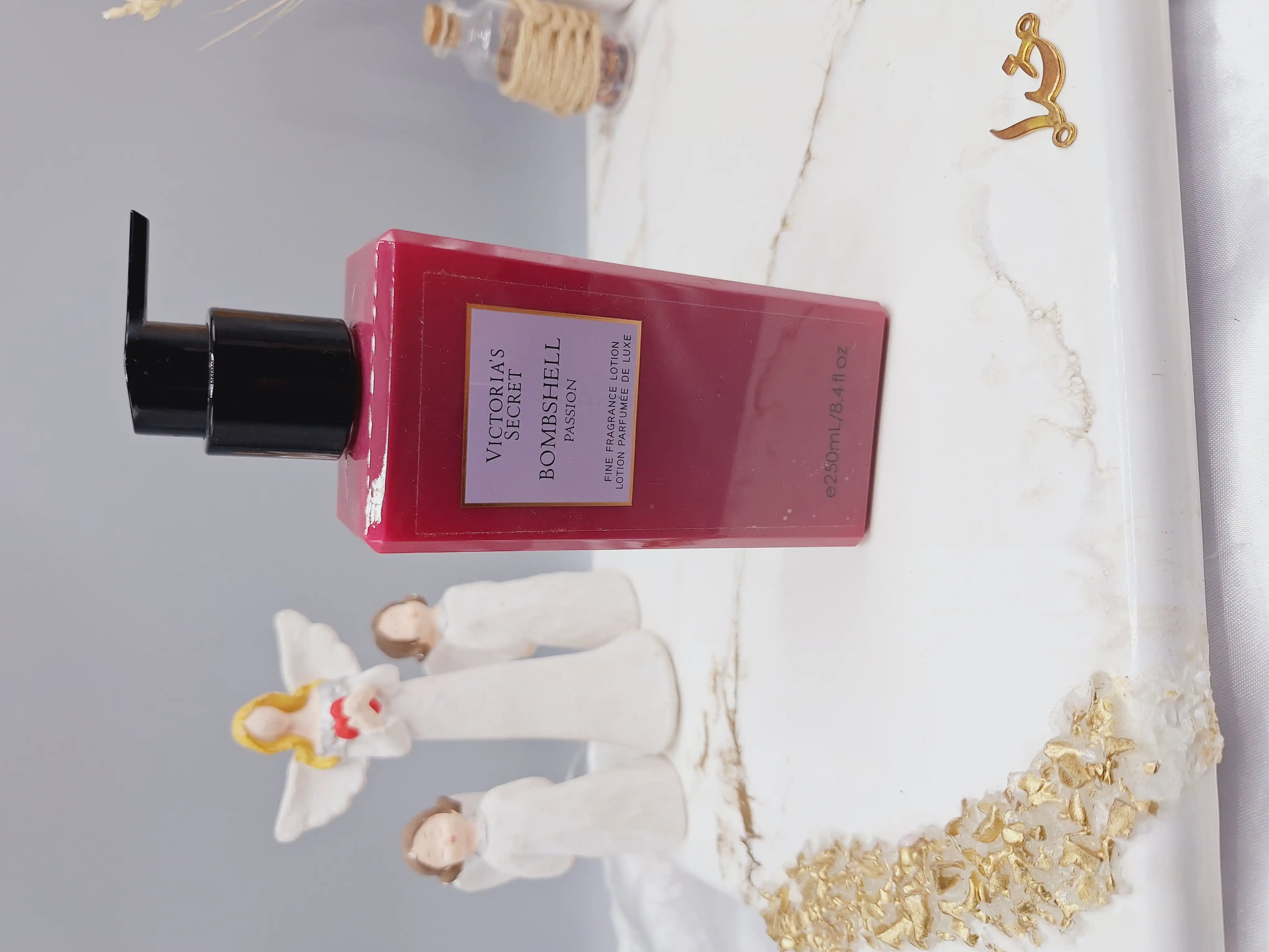 لوسیون بدن عطری برند ویکتوریا سکرت BOMBSHELL PASSION