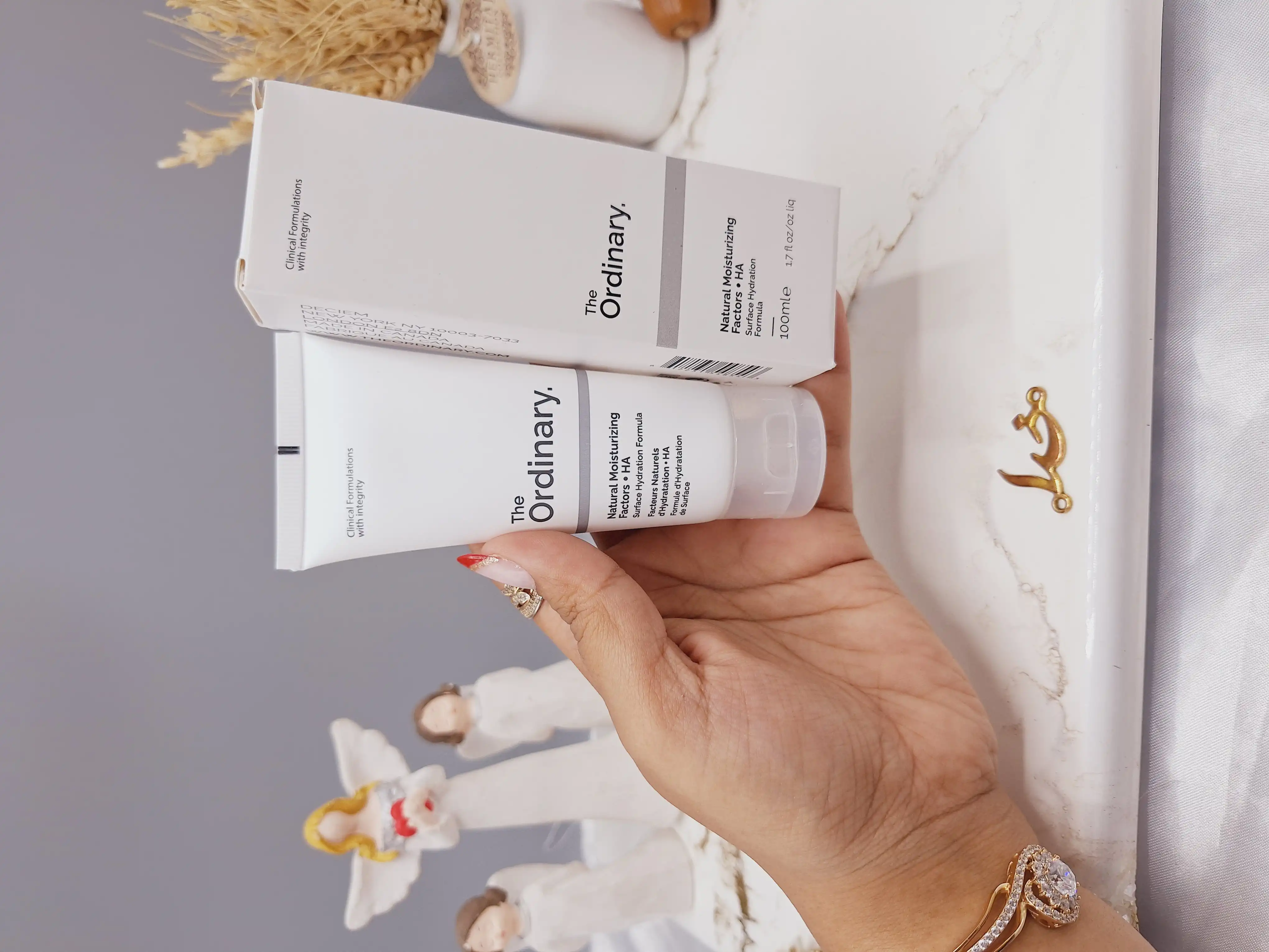 کرم مرطوب کننده و آبرسان برند اوردینری ordinary کد 8543