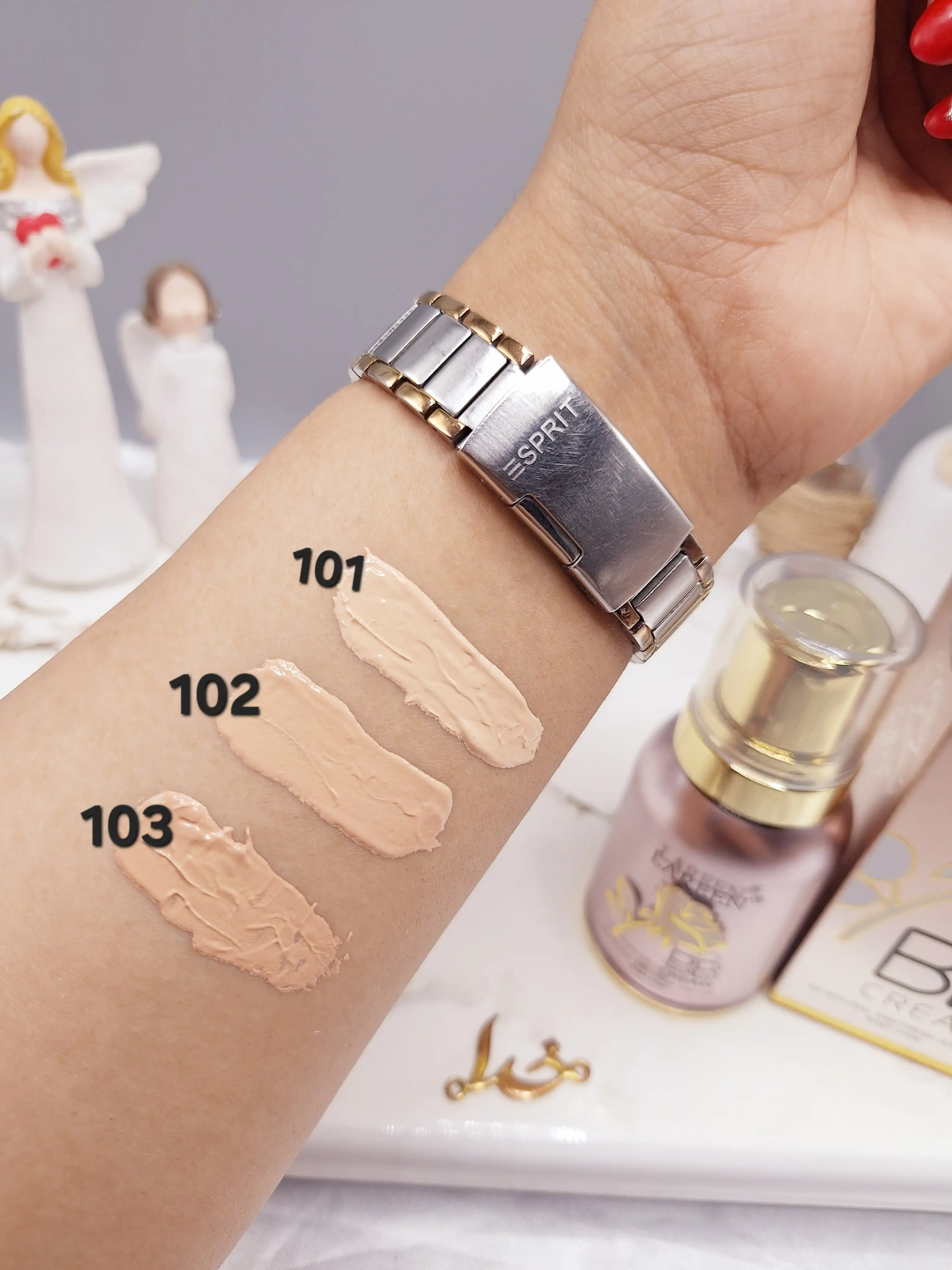 کرم پودر ضدآب مات و طبیعی همراه با کلاژن برند لارین LAREEN کد 1007