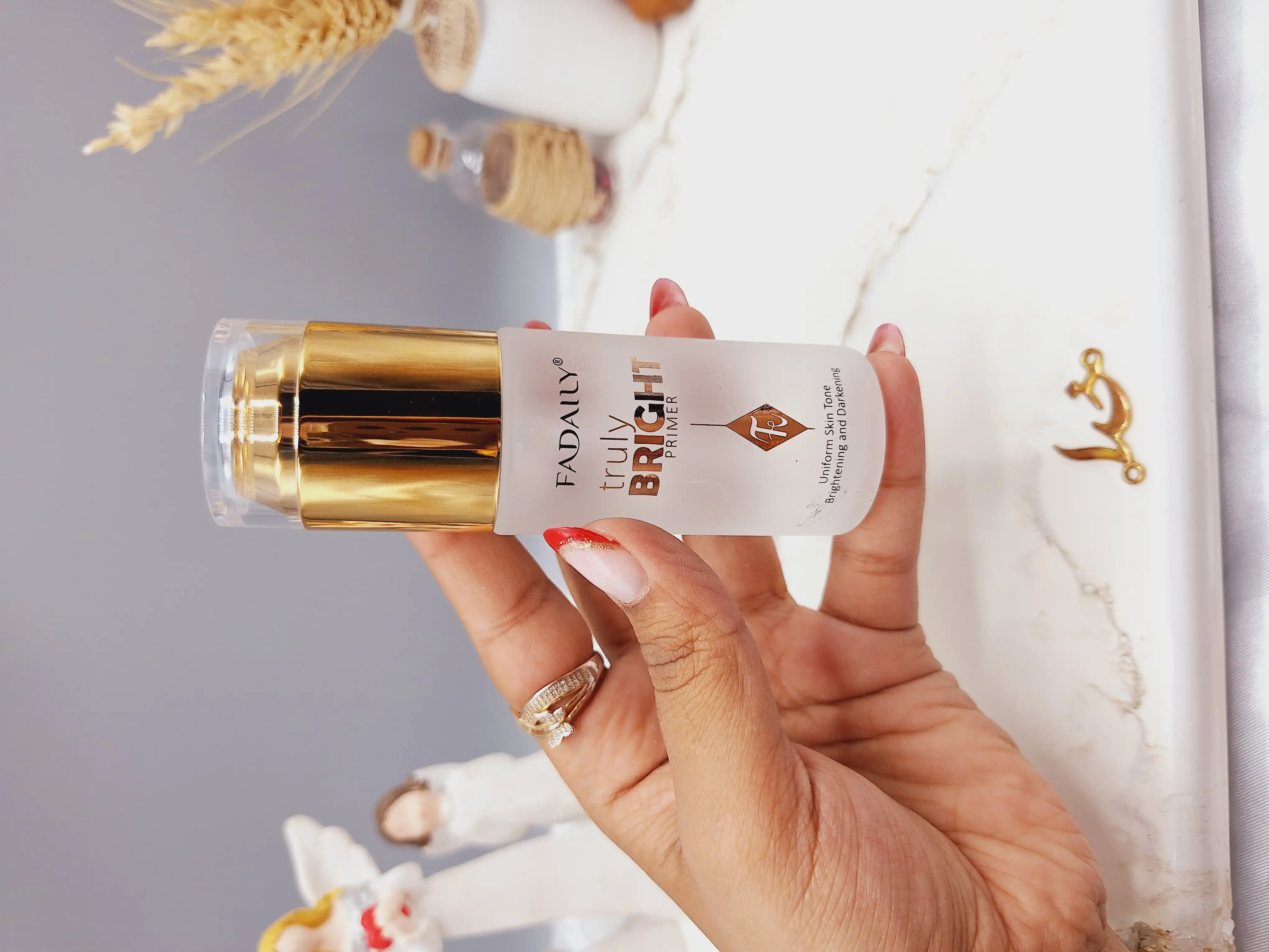 پرایمر میکاپ برند FADAILY کد FA1001C درب طلایی