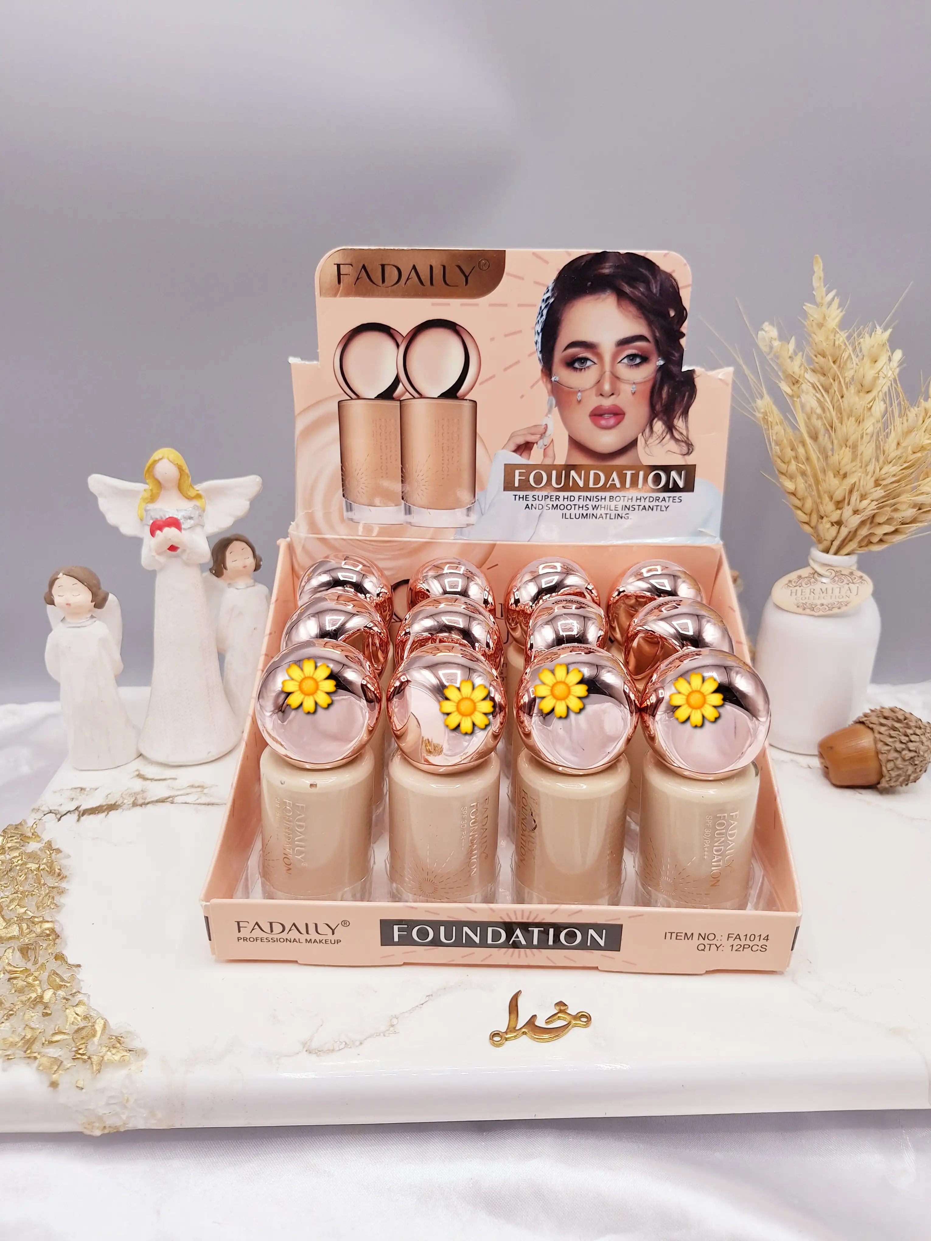 کرم پودر رنگ روشن FADAILY طرح استوانه ای درب نقره ای کد FA1014