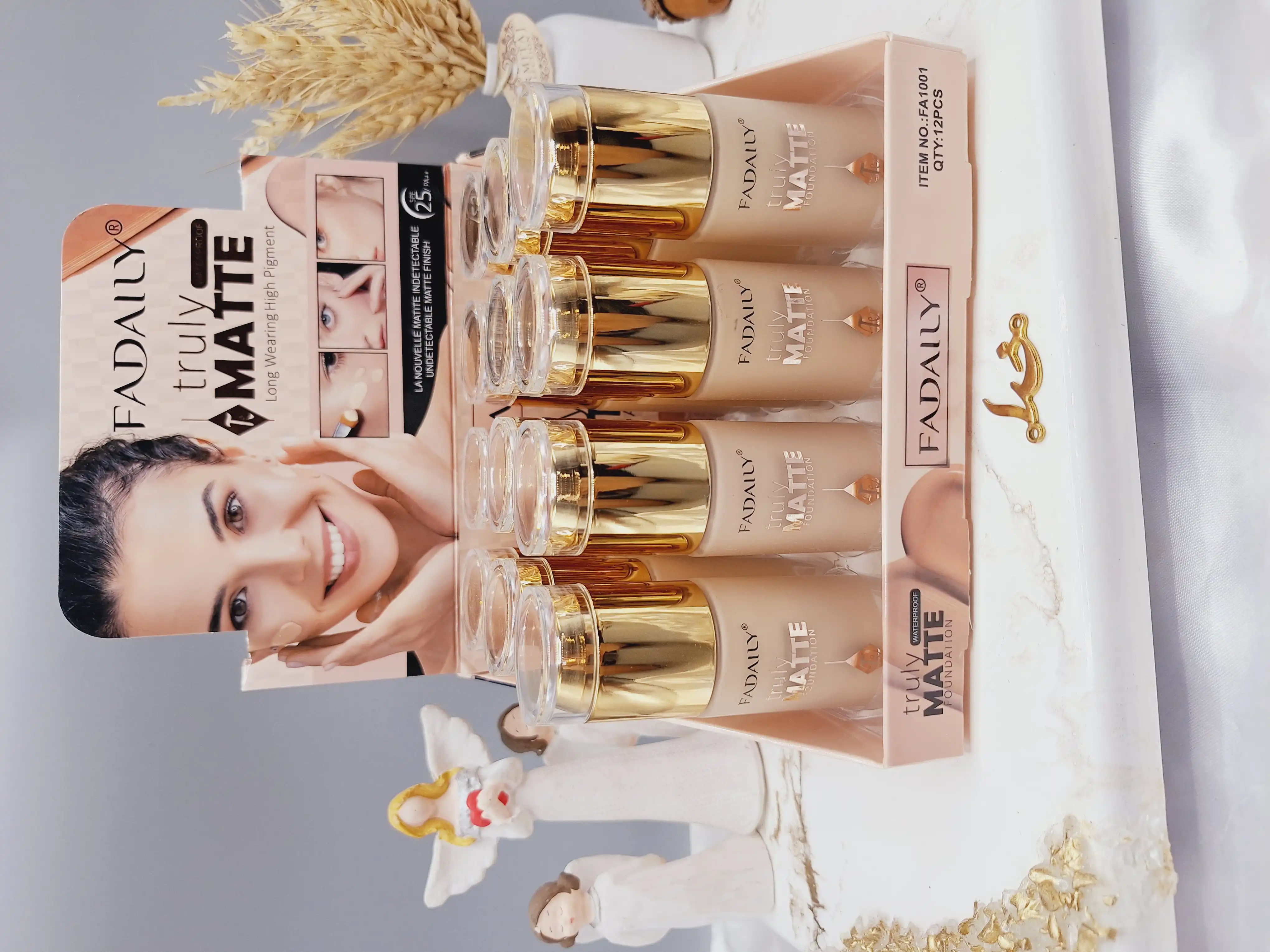 کرم پودر مات MATTE برند FADAILY کد FA1001 درب طلایی