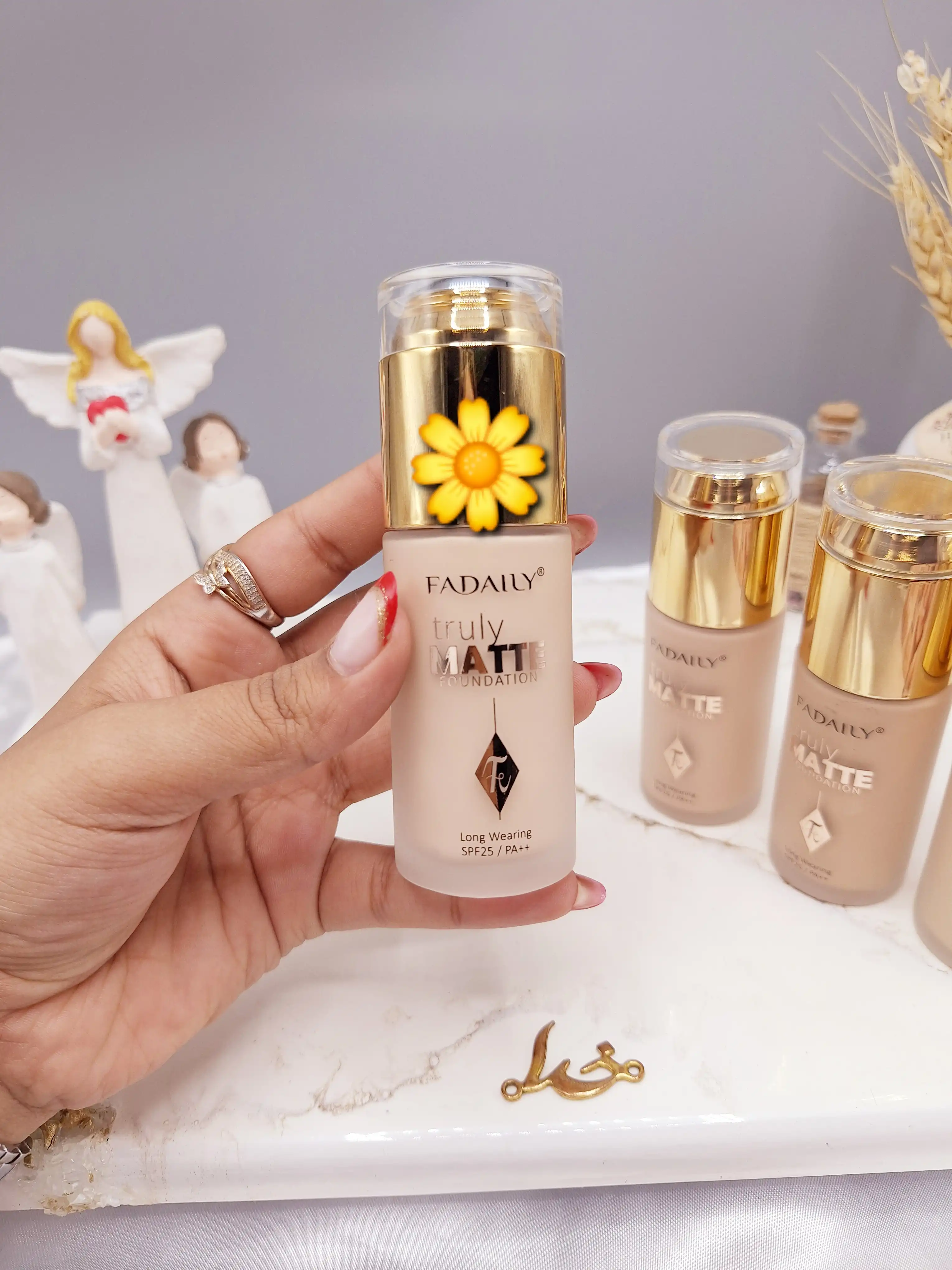 کرم پودر مات MATTE برند FADAILY کد FA1001 درب طلایی