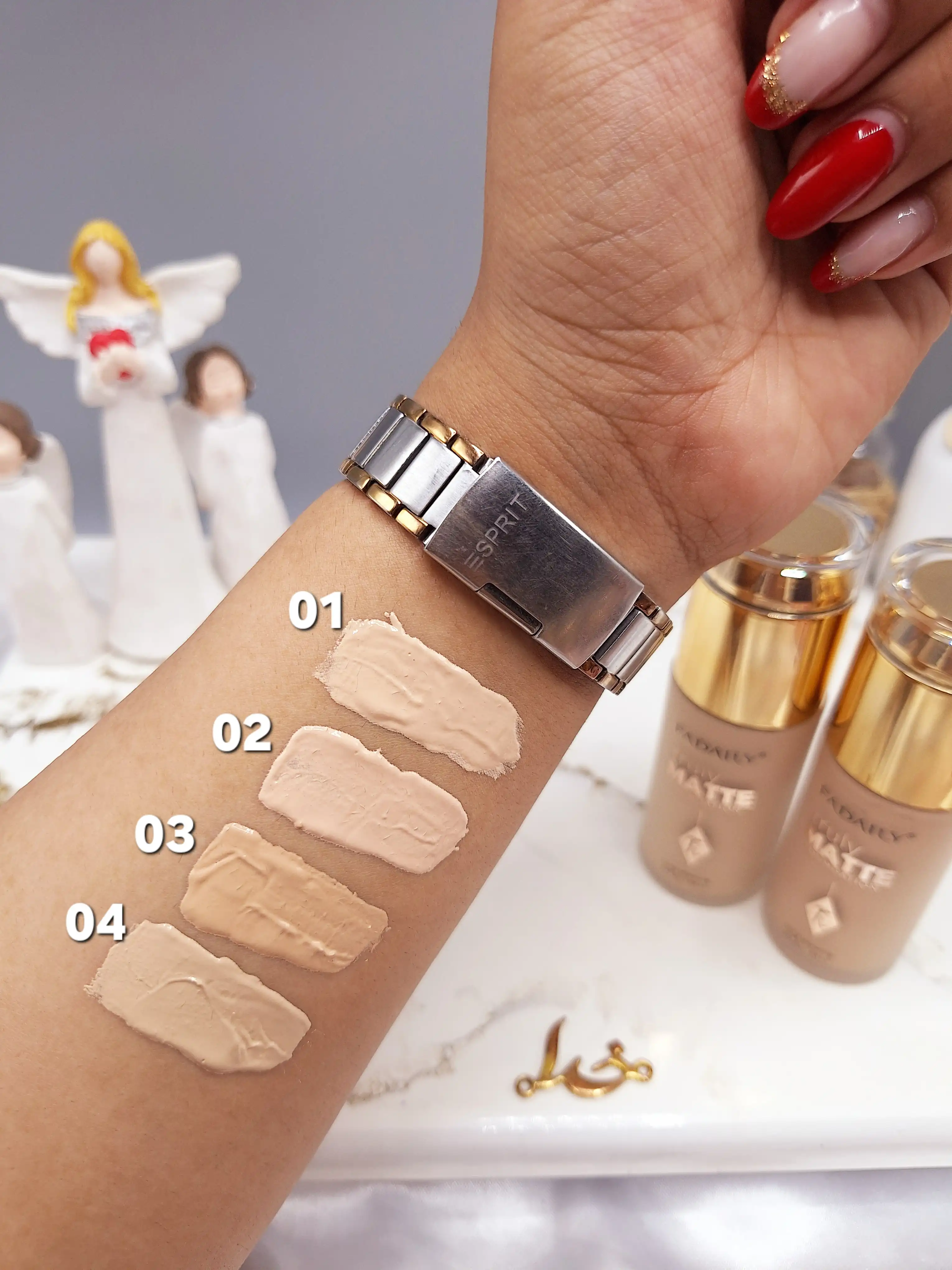 کرم پودر مات MATTE برند FADAILY کد FA1001 درب طلایی