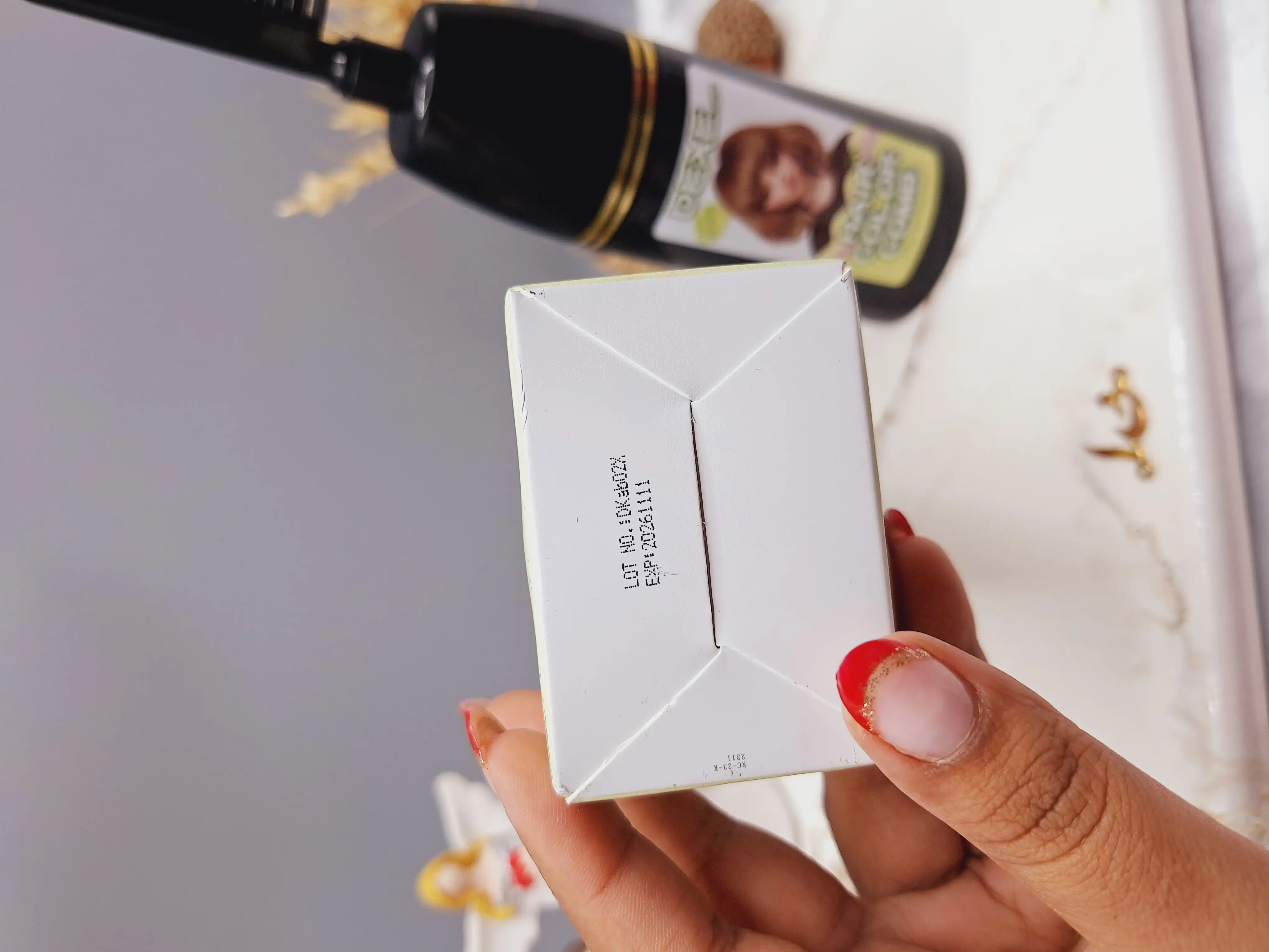 شانه رنگ مو رنگ قهوه ای روشن طبیعی برند دکسی Dexe کد 4863