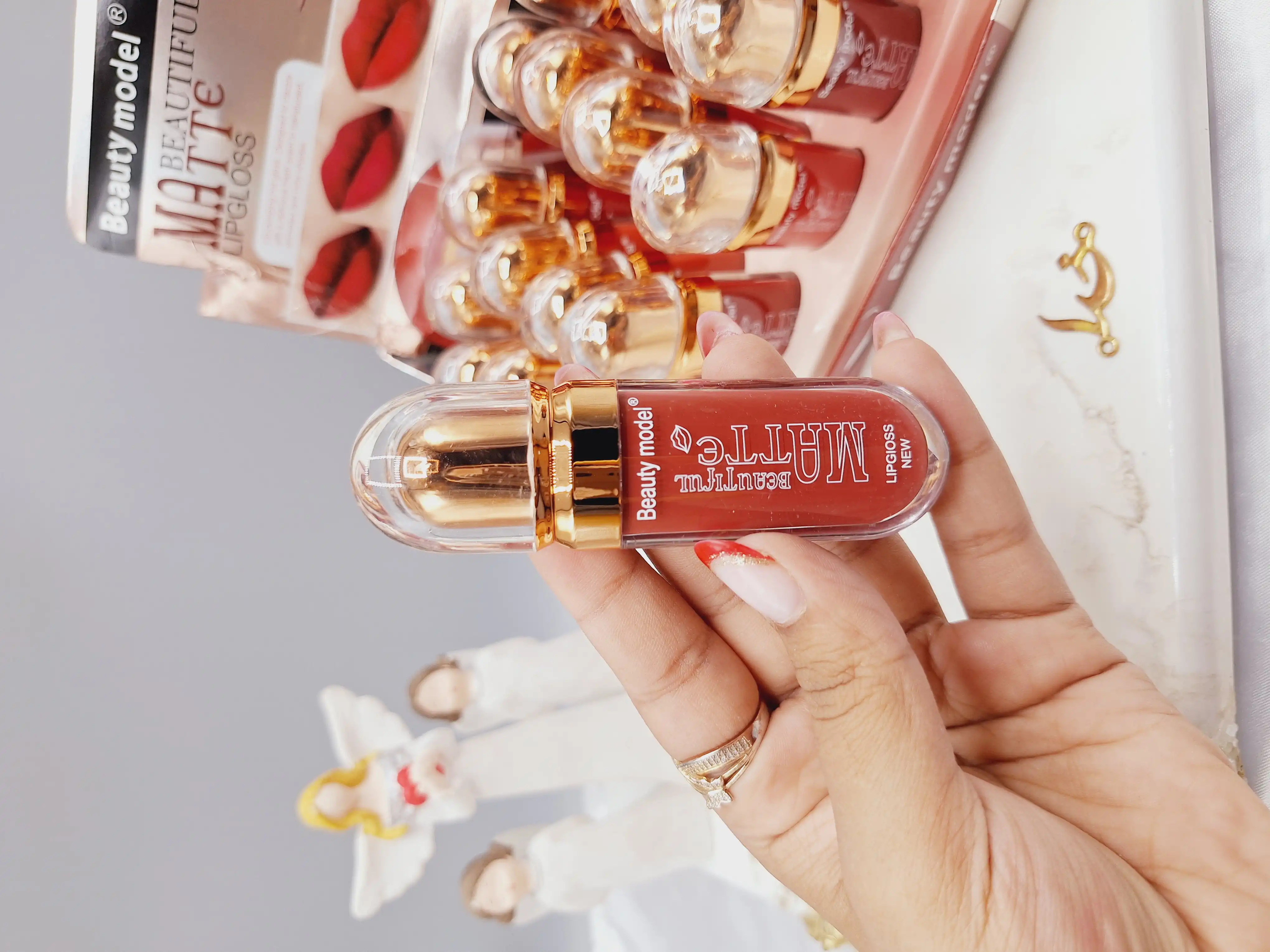 پک رژ مایع 6 تایی خوش رنگ برند بیوتی مدل Beauty model کد L7050