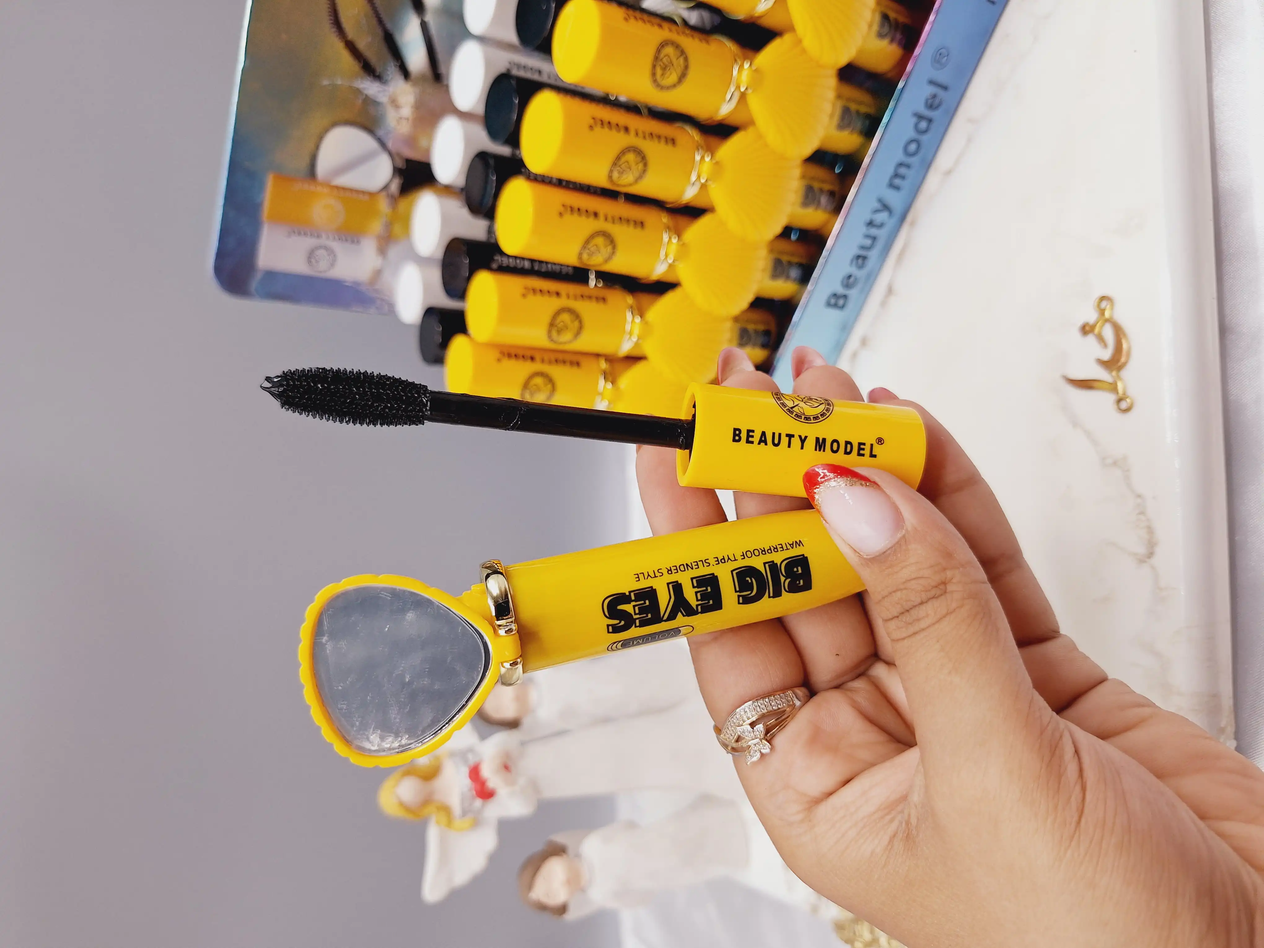 ریمل طرح صدف دریایی دارای سه فرچه مختلف برند Beauty model کد M007