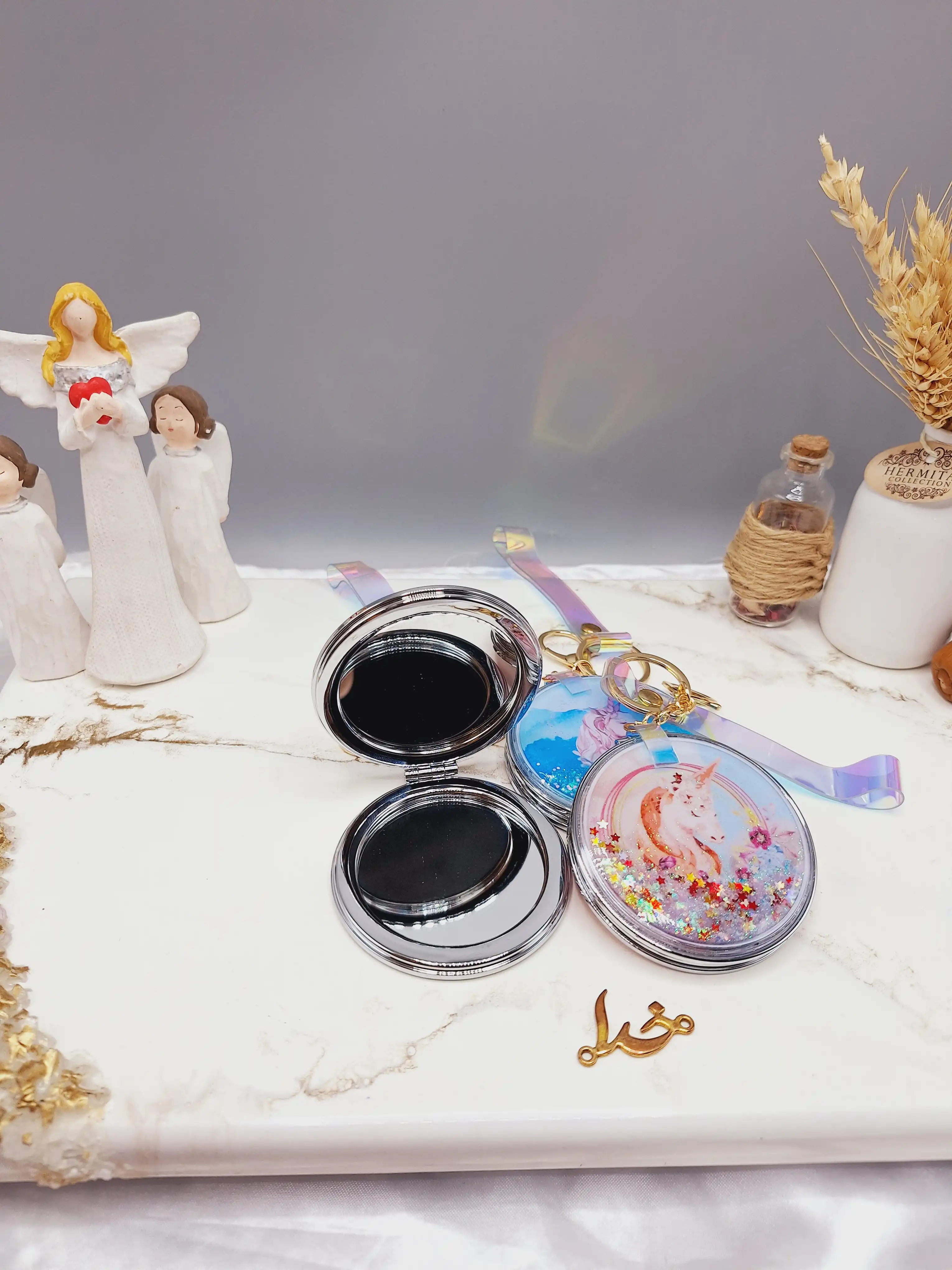 آینه شاین اکلیلی دایره ای طرح اسب تک شاخ به همراه آویز قفلی کد66007