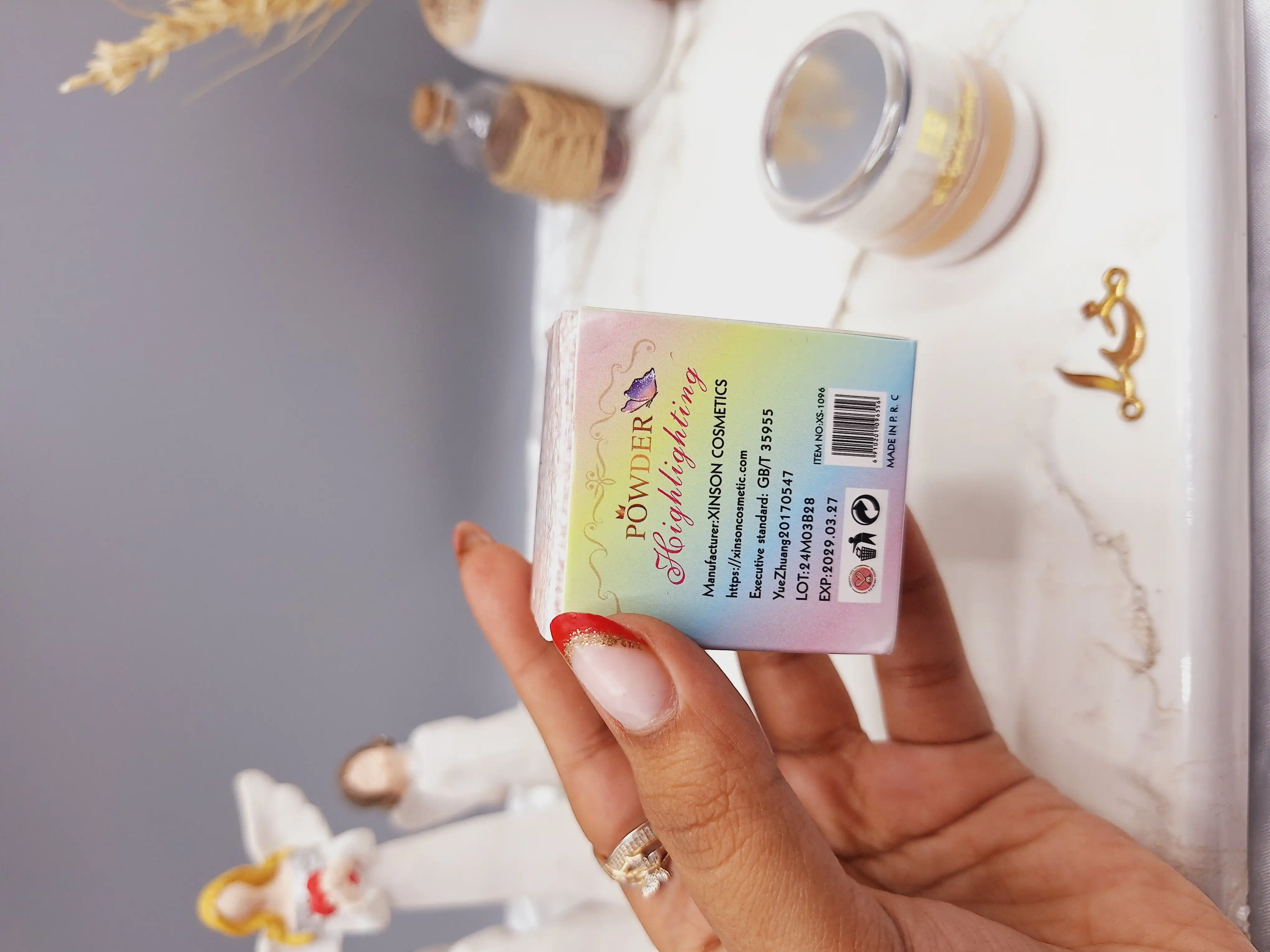 هایلایتر پد دار شاین ریز رنگ سفید مناسب کل بدن طرح پری برند POWDER کد XS-1096