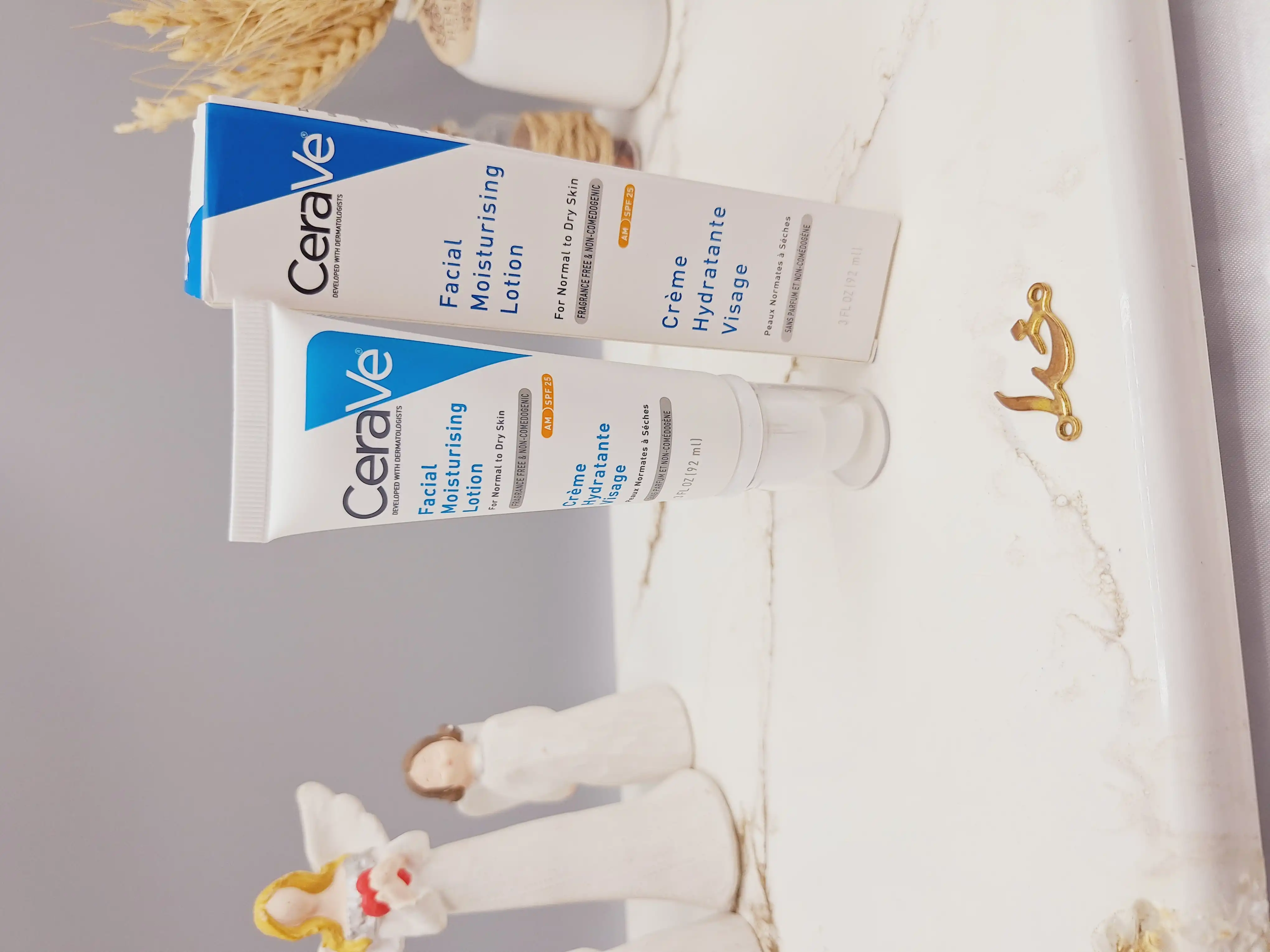 لوسیون مرطوب کننده صورت مناسب پوست های نرمال تا خشک برند ‏CeraVe‏ کد 8479