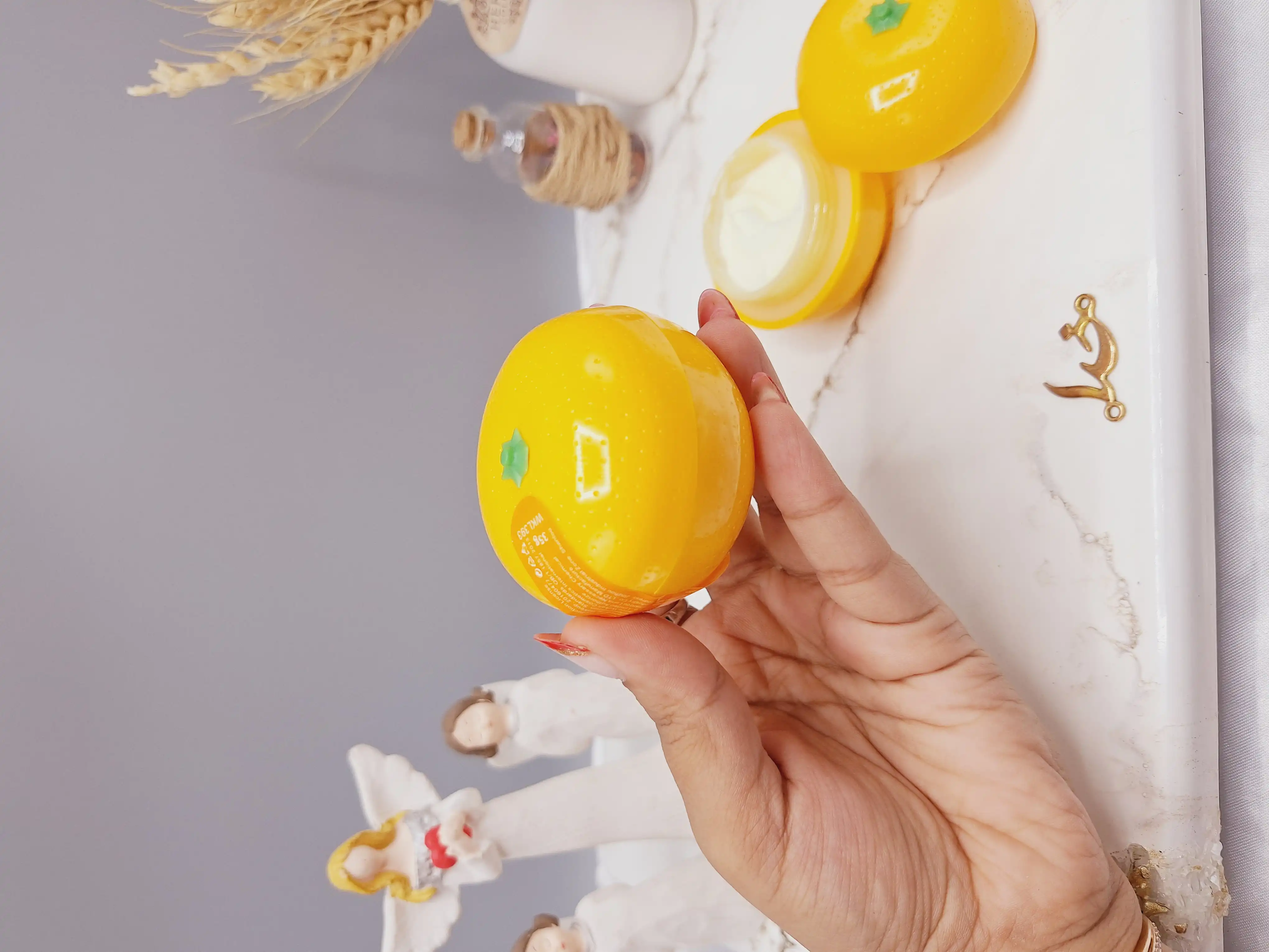 کرم مرطوب کننده و آبرسان عمیق دست طرح پرتقال برند Wokali کد 393