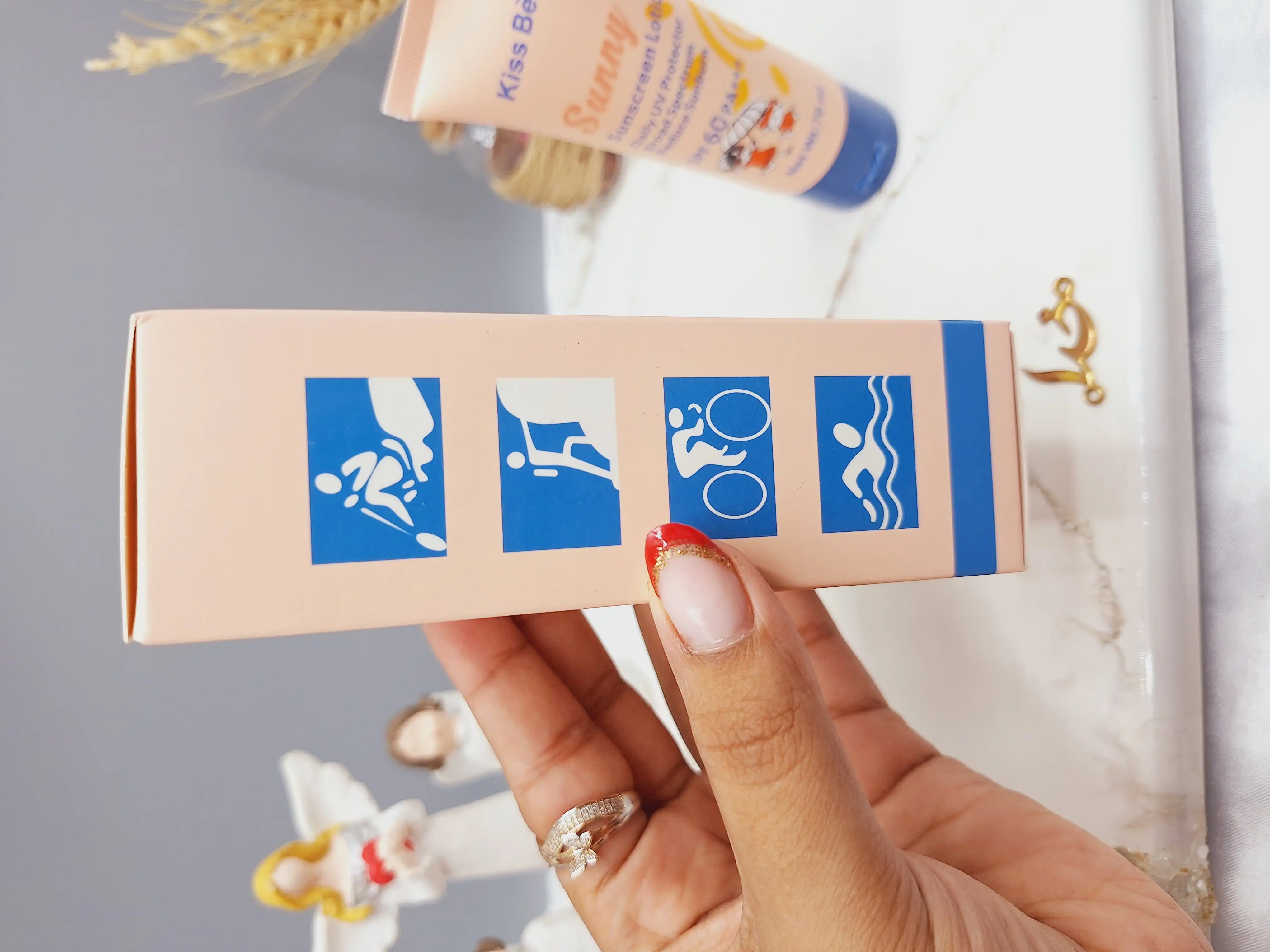 لوسیون ضد آفتاب بچه با ‏SPF 60 مناسب استفاده روزانه برند Kiss Beauty کد 7160