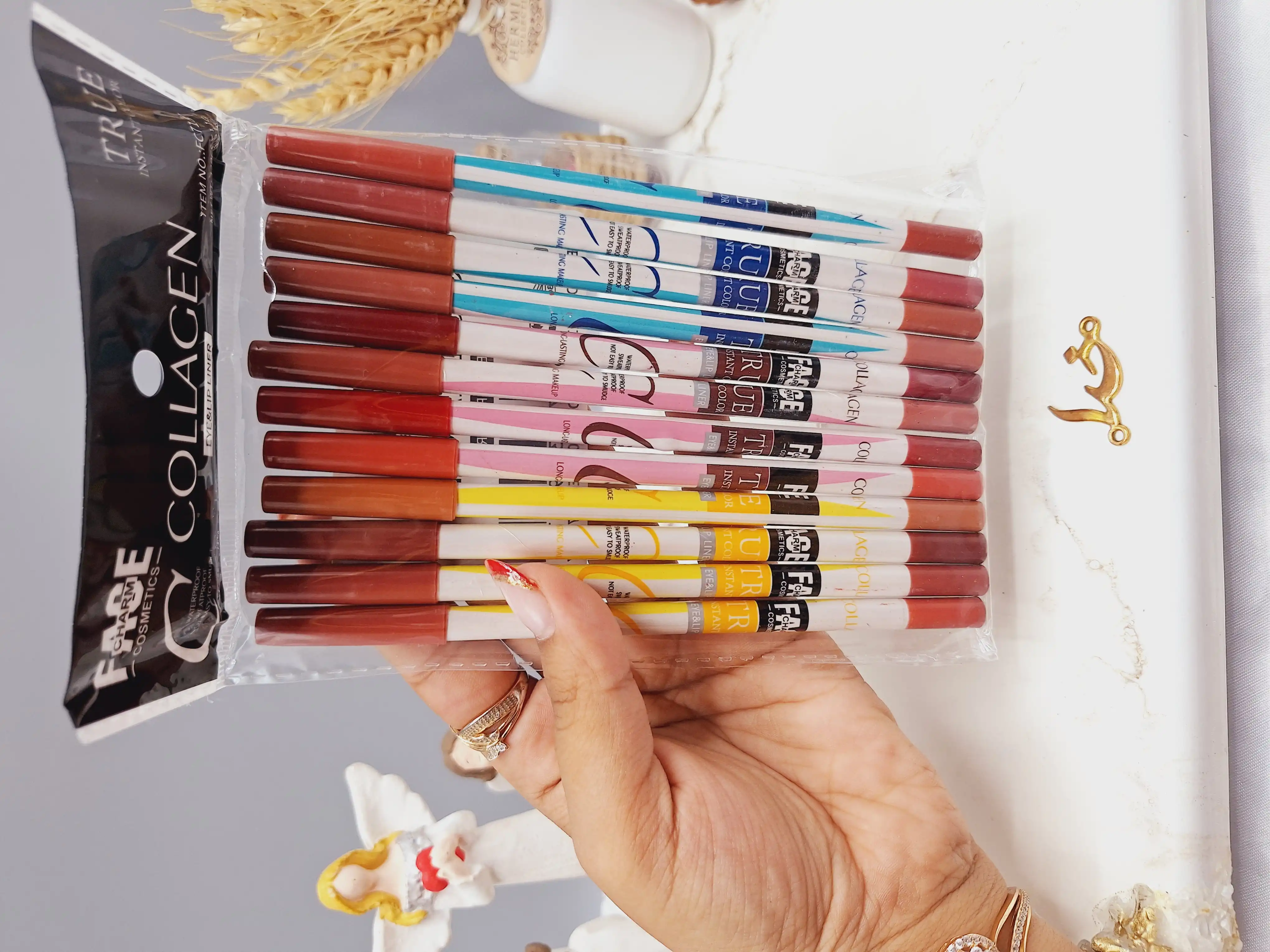 پک 12تایی خط لب کلاژن برند FACE کد 0721