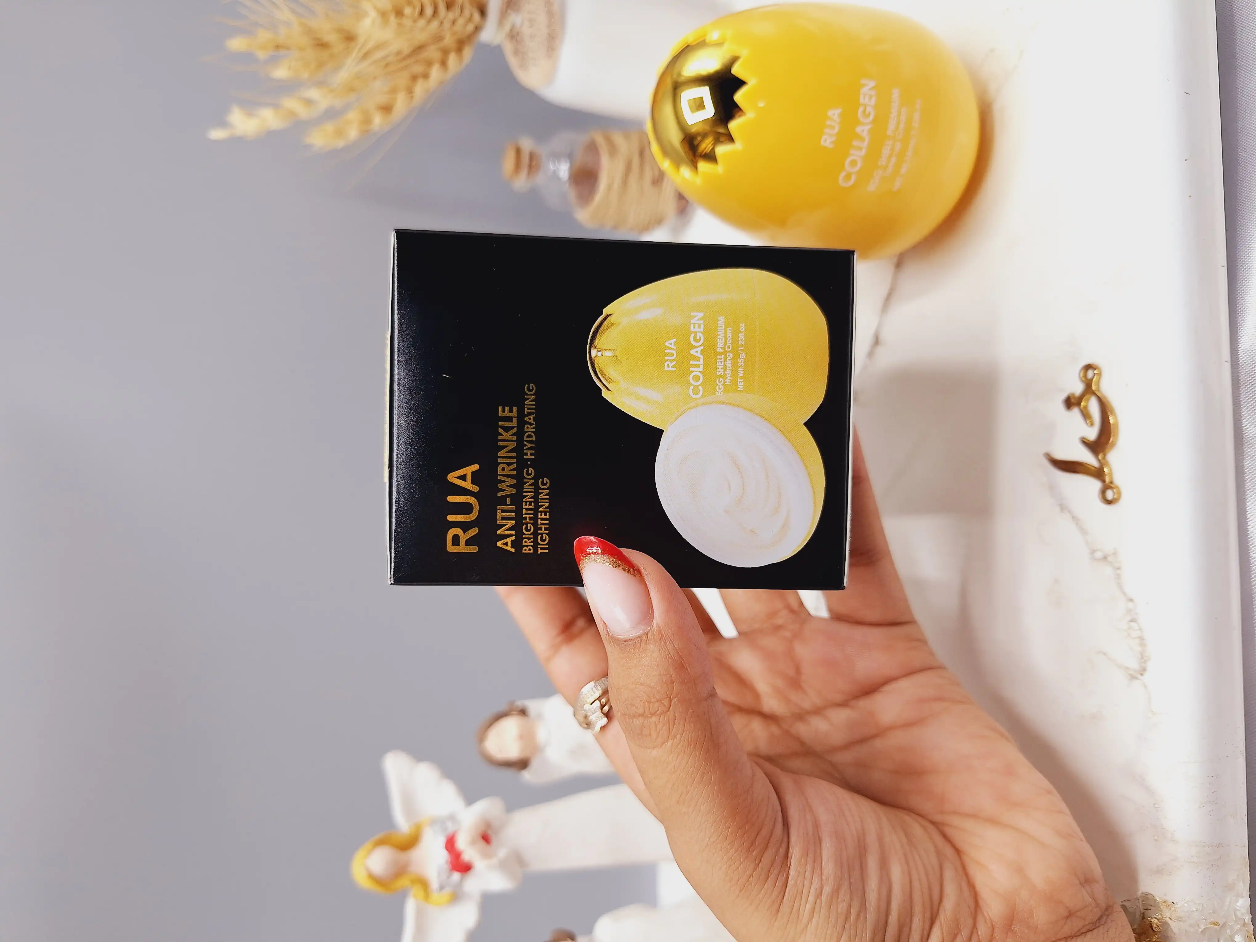 کرم ضد چروک و کلاژن ساز پوست مدل تخم مرغی زرد برند RUA کد 60350