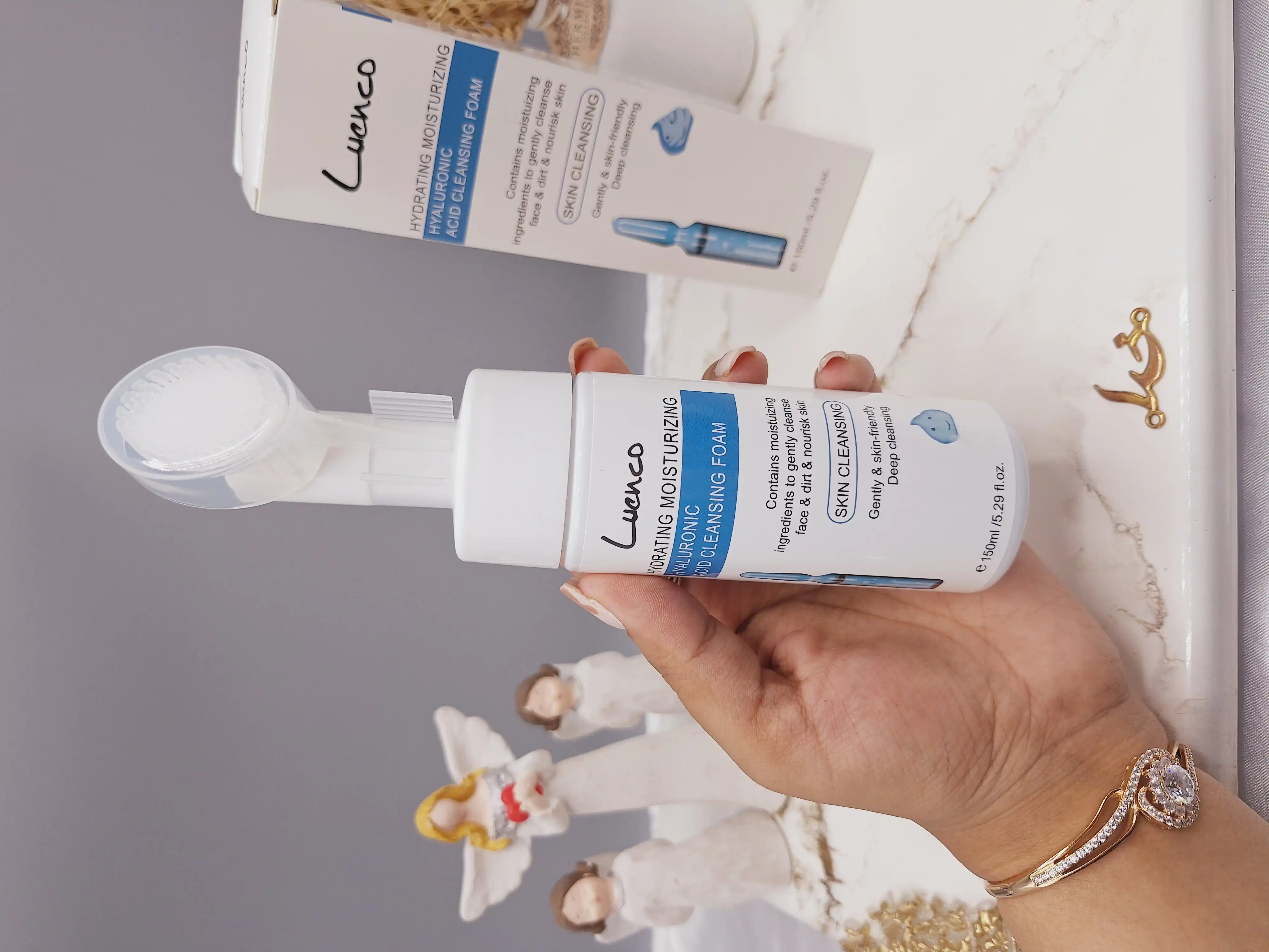 فوم شستشو کف دار صورت براش دار هیالورونیک اسید برند Luenco کد 2307_7