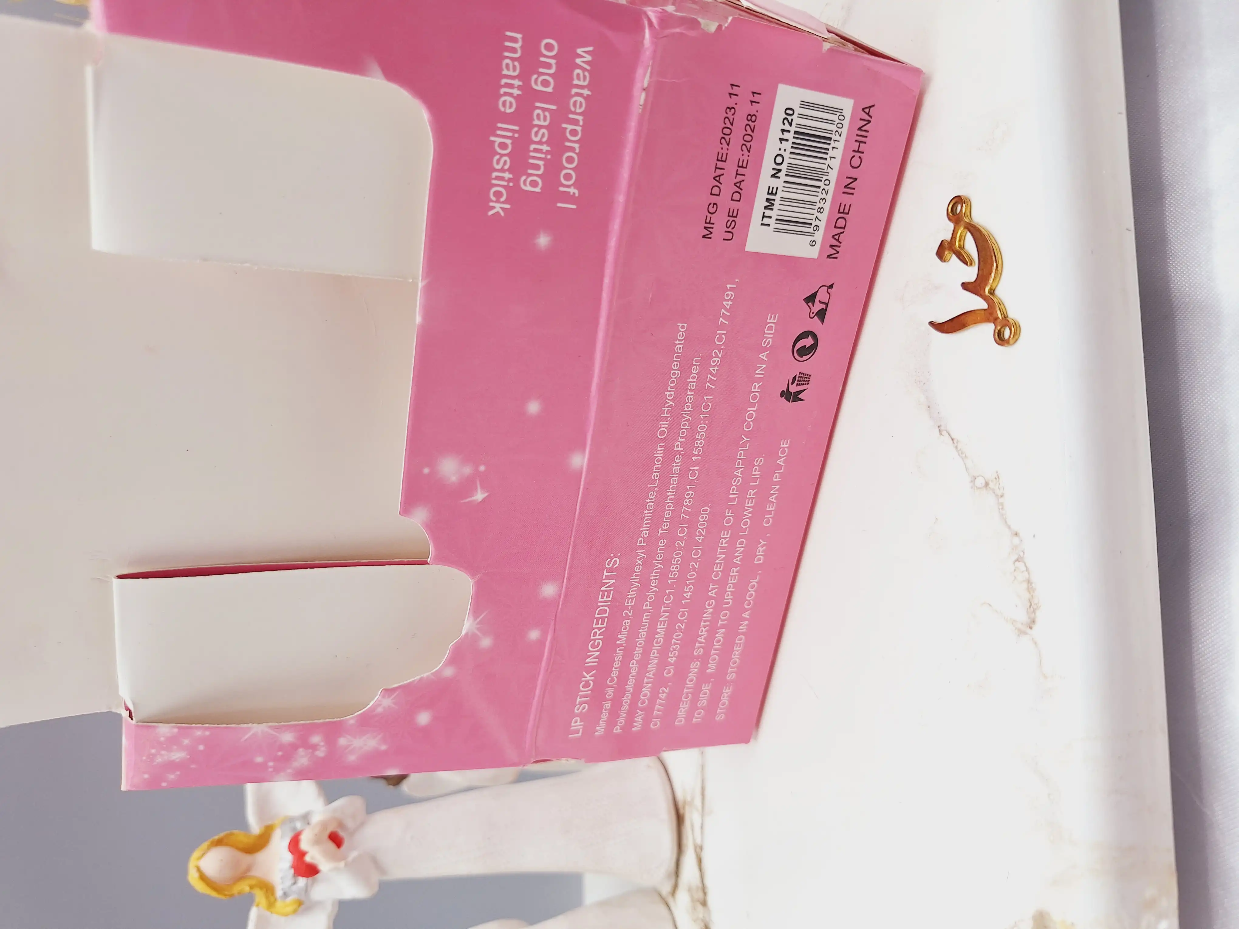 رژ لب کشویی فوق العاده خاص برند DOUCCE کد 2120