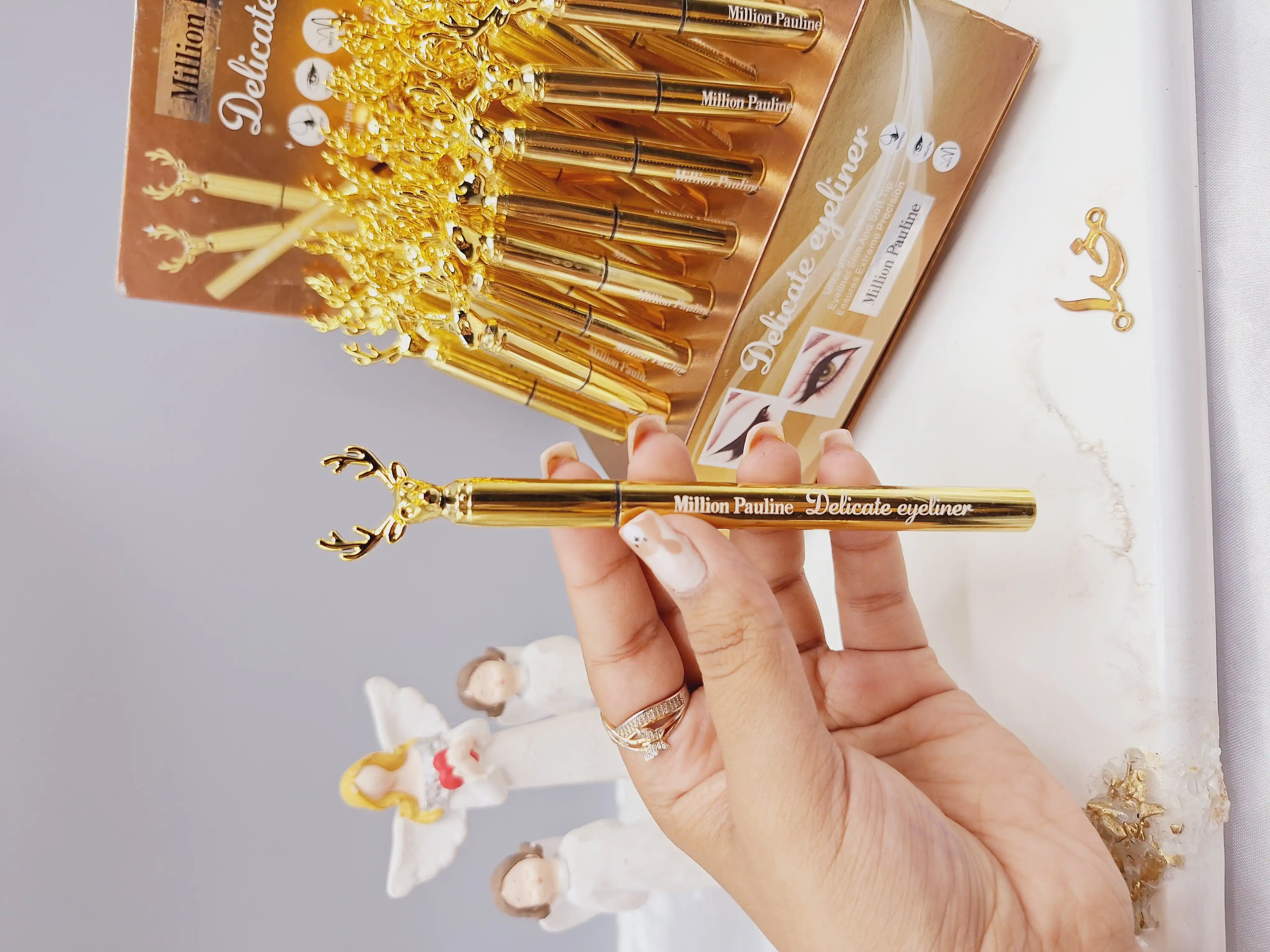 خط چشم ماژیکی ضدآب طرح گوزن برند Million Pauline کد m22-60