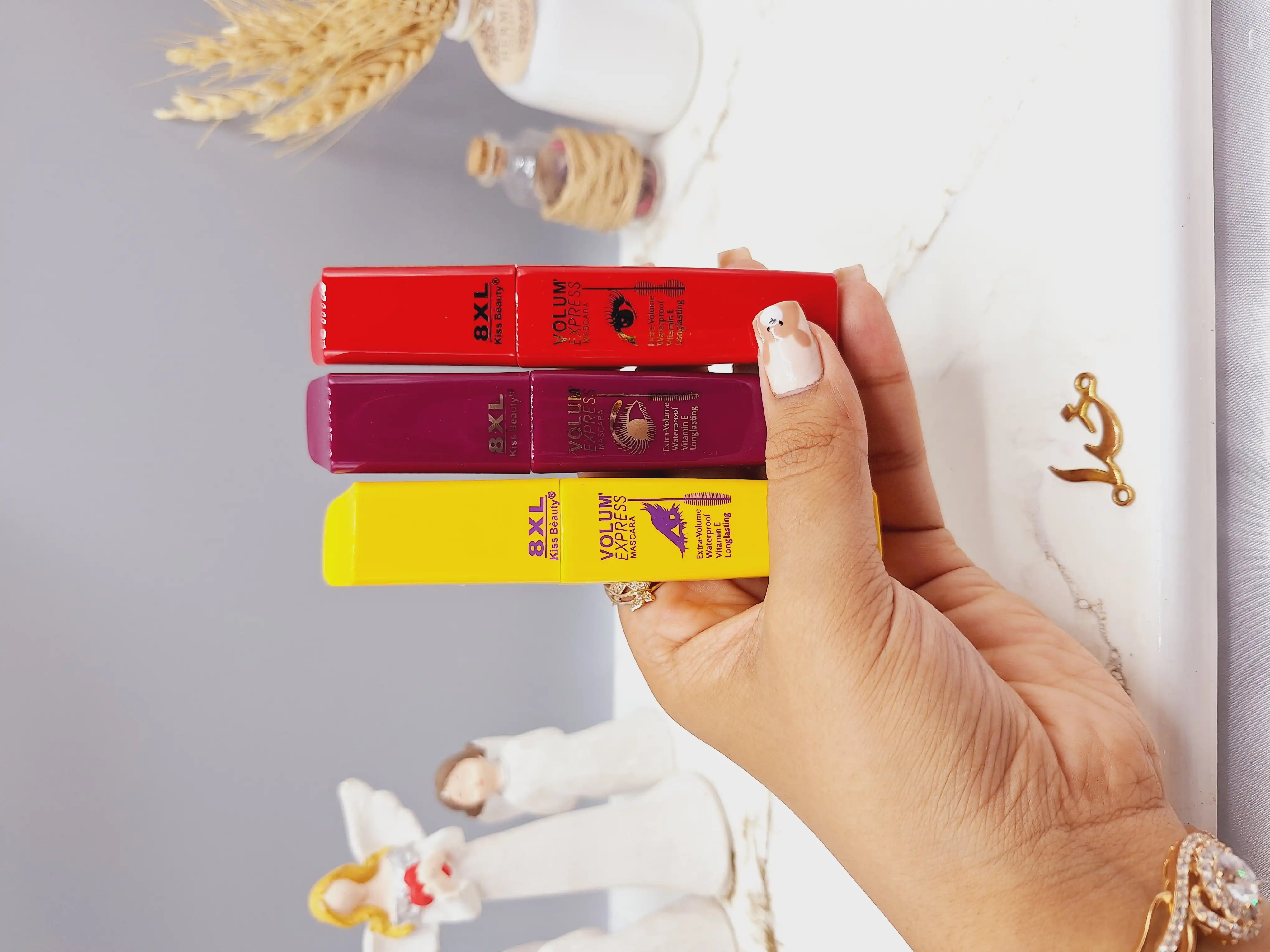 ریمل 8xl برند کیس بیوتی بسیار عالی و حجم دهنده و خورده مژه دار