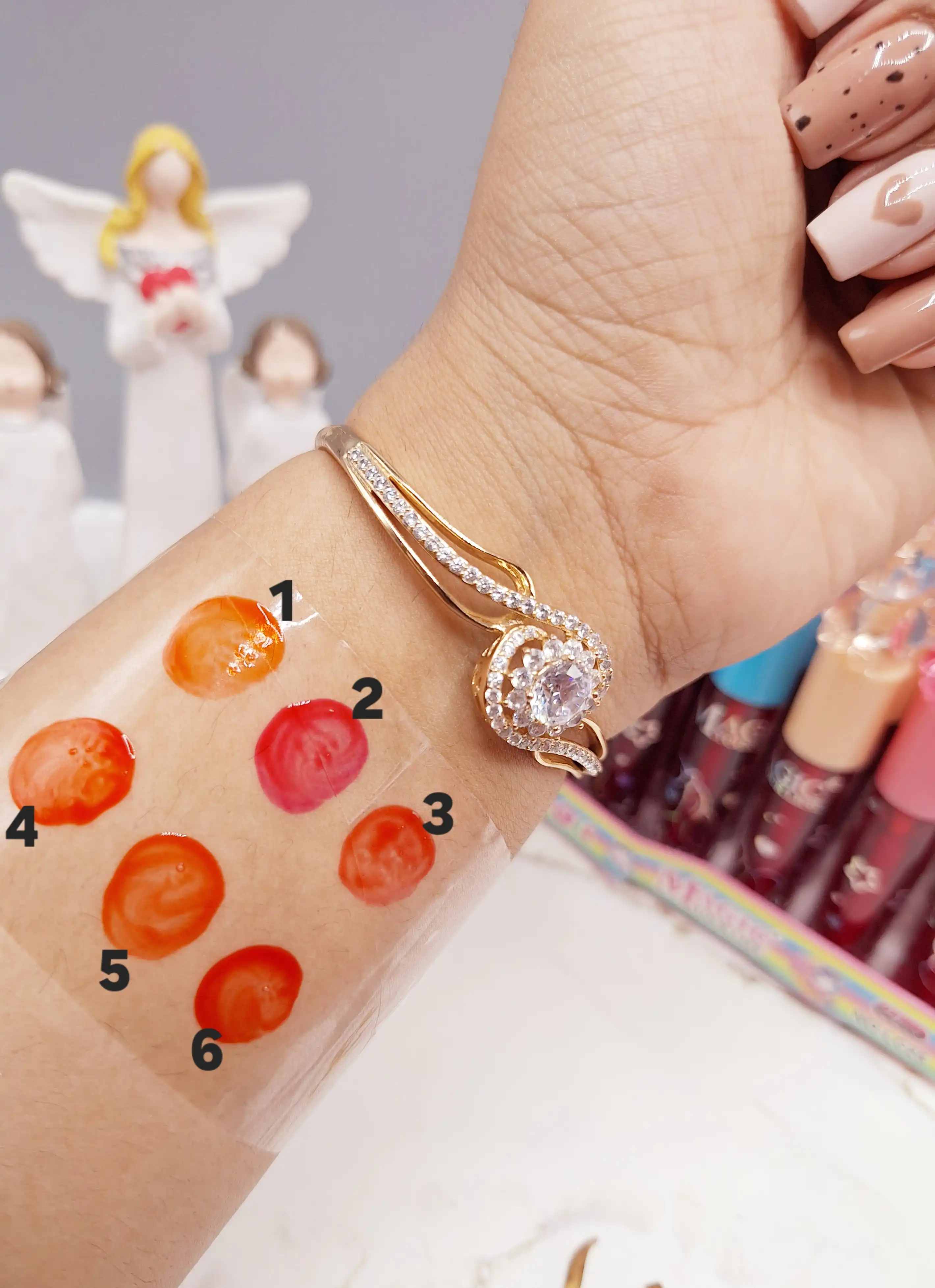 تینت لب طرح اسب تک شاخ شیشه ای برند مجیک کد LC25