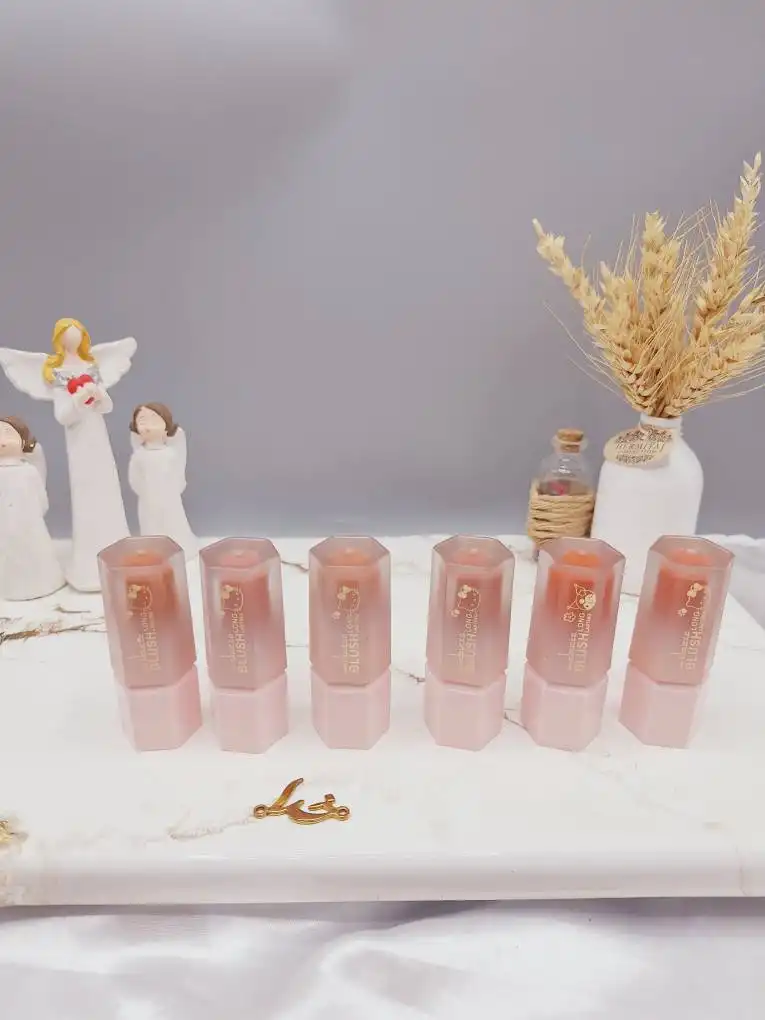 رژ گونه پرطرفدار پد دار برند دوسه طرح کیتی کد 1132