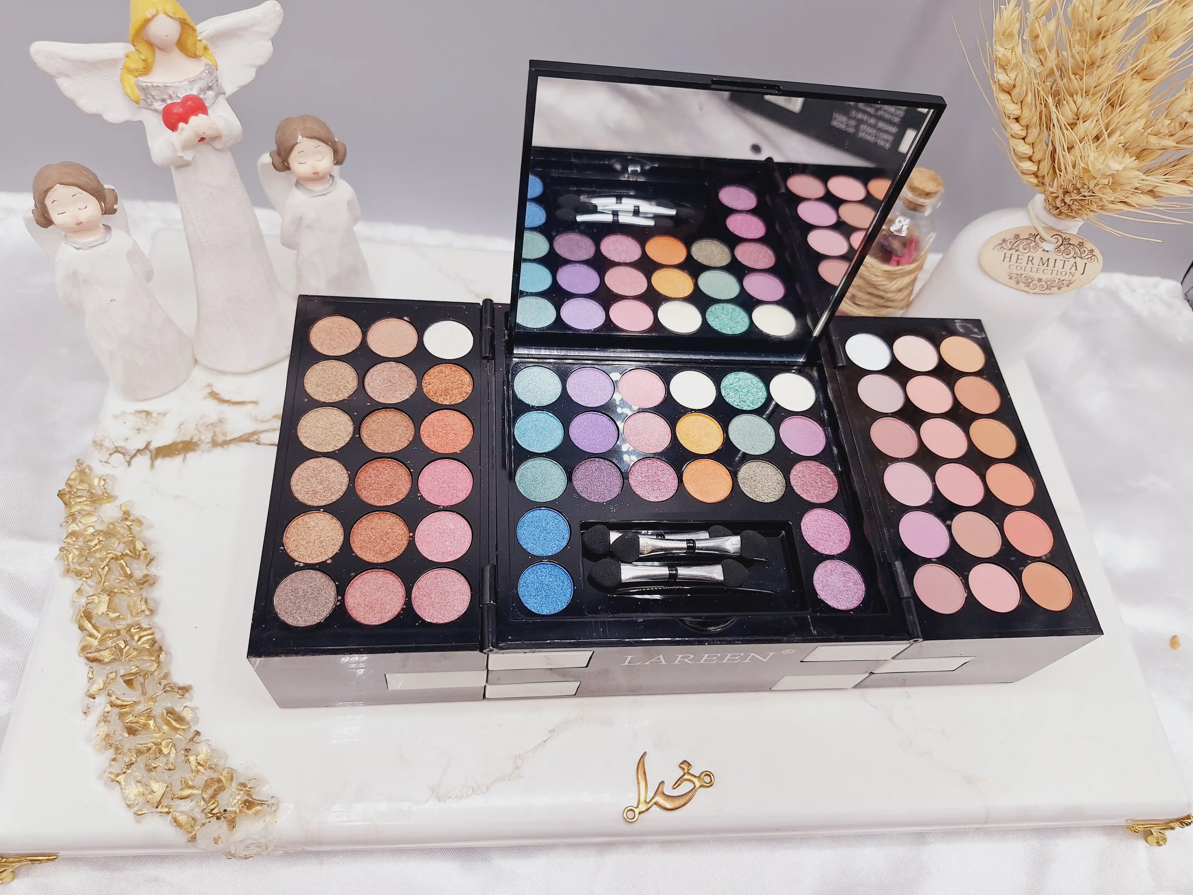 سایه حرفه ای چند طبقه کیفیت عالی مناسب میکاپ برند LAREEN کد 8964