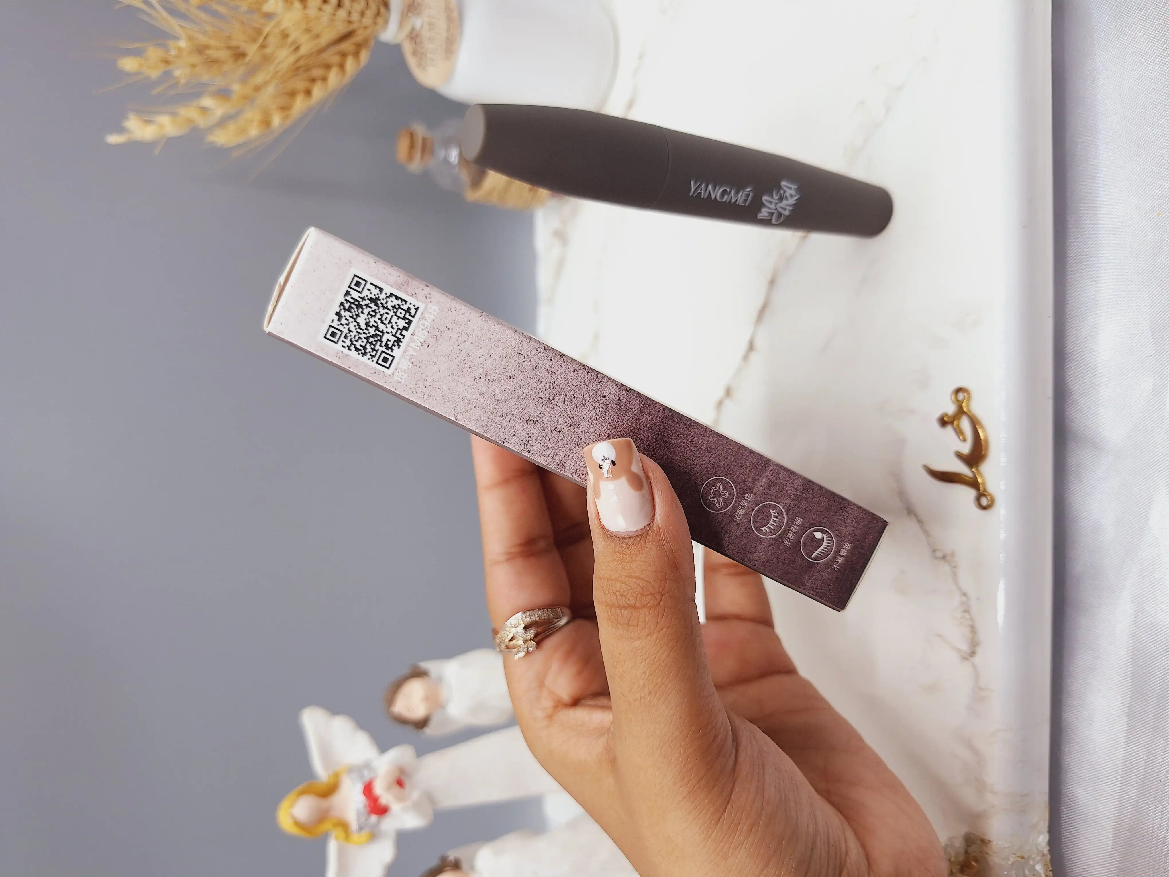 ریمل چشم ابریشمی برند یانگومی YANGMEI کارتن خاکستری کد 9483