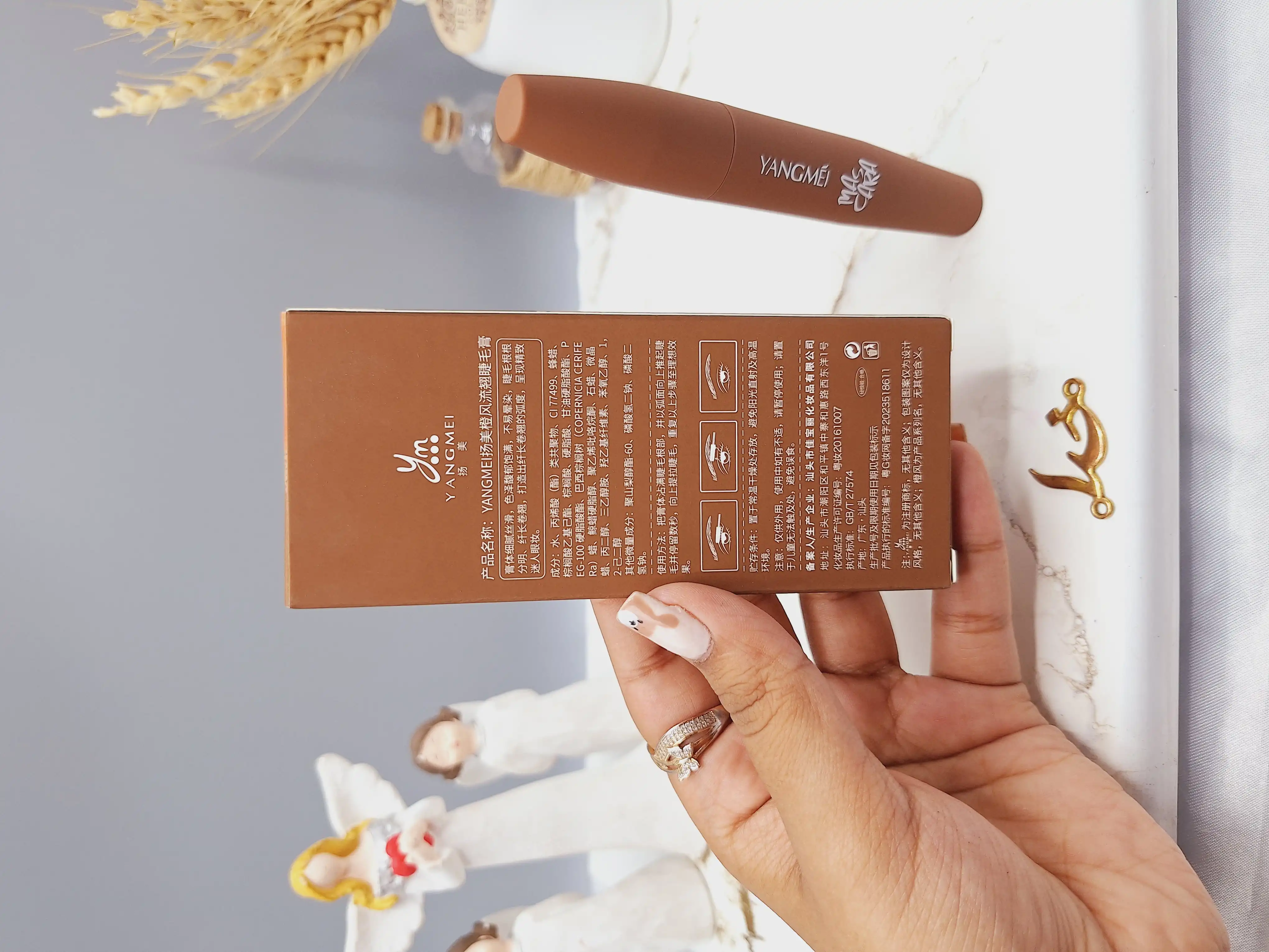 ریمل چشم ابریشمی برند یانگومی YANGMEI کارتن نارنجی کد 9506