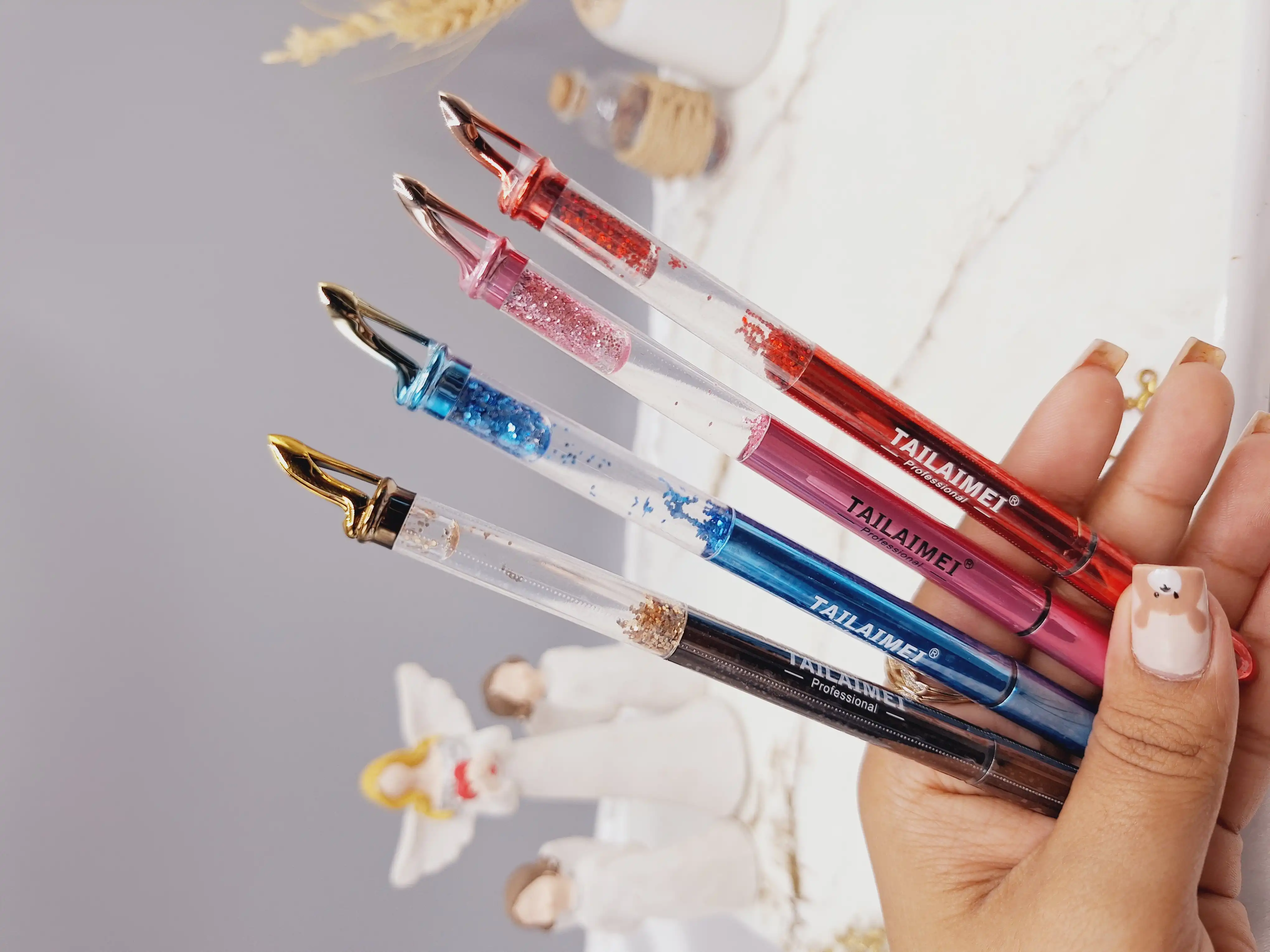 خط چشم حرفه ای ماژیکی طرح کفش برند تایلامی اورجینال E122