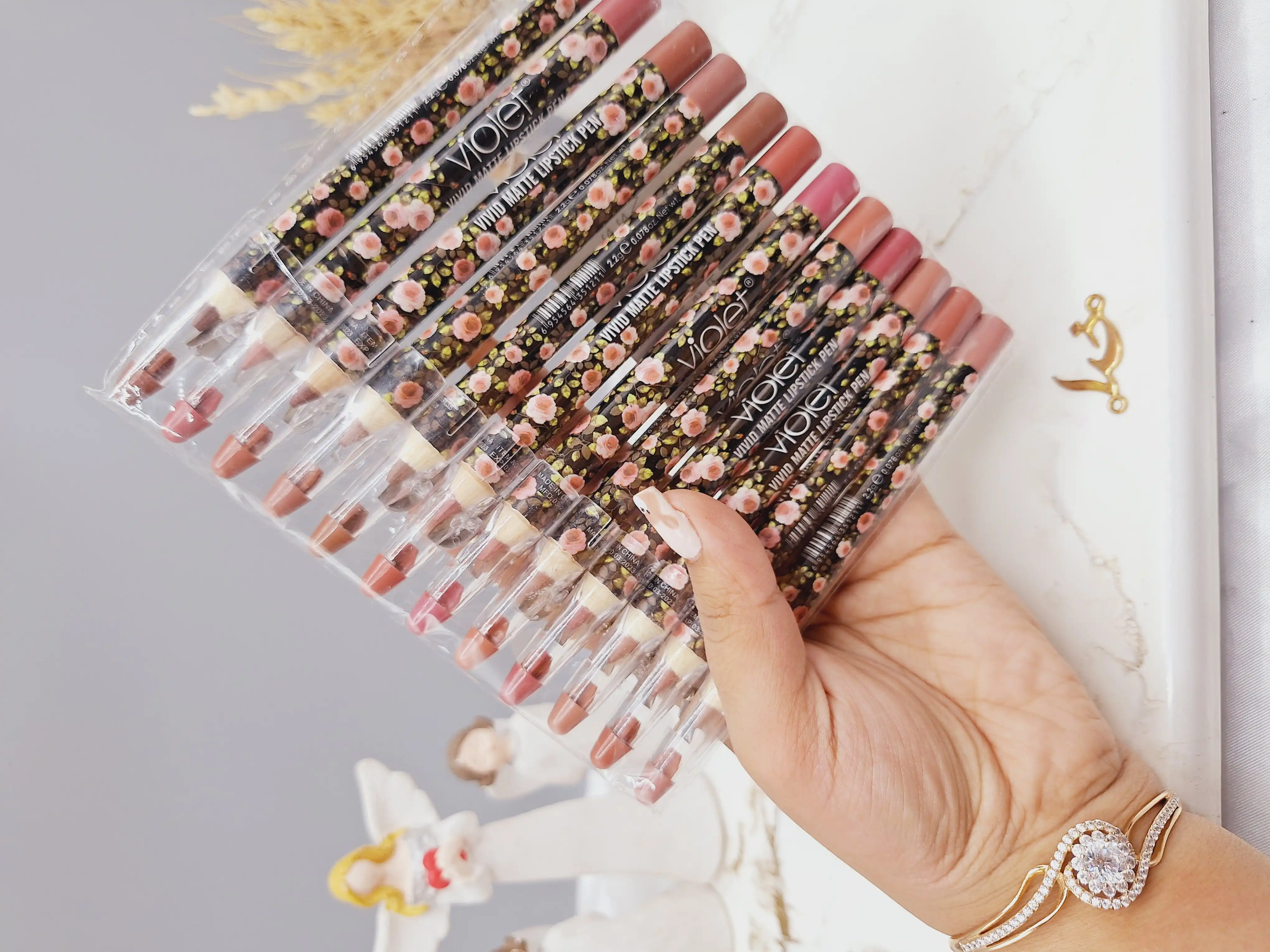 پک 12 تایی رژ مدادی تراش دار برند violet کد 1455