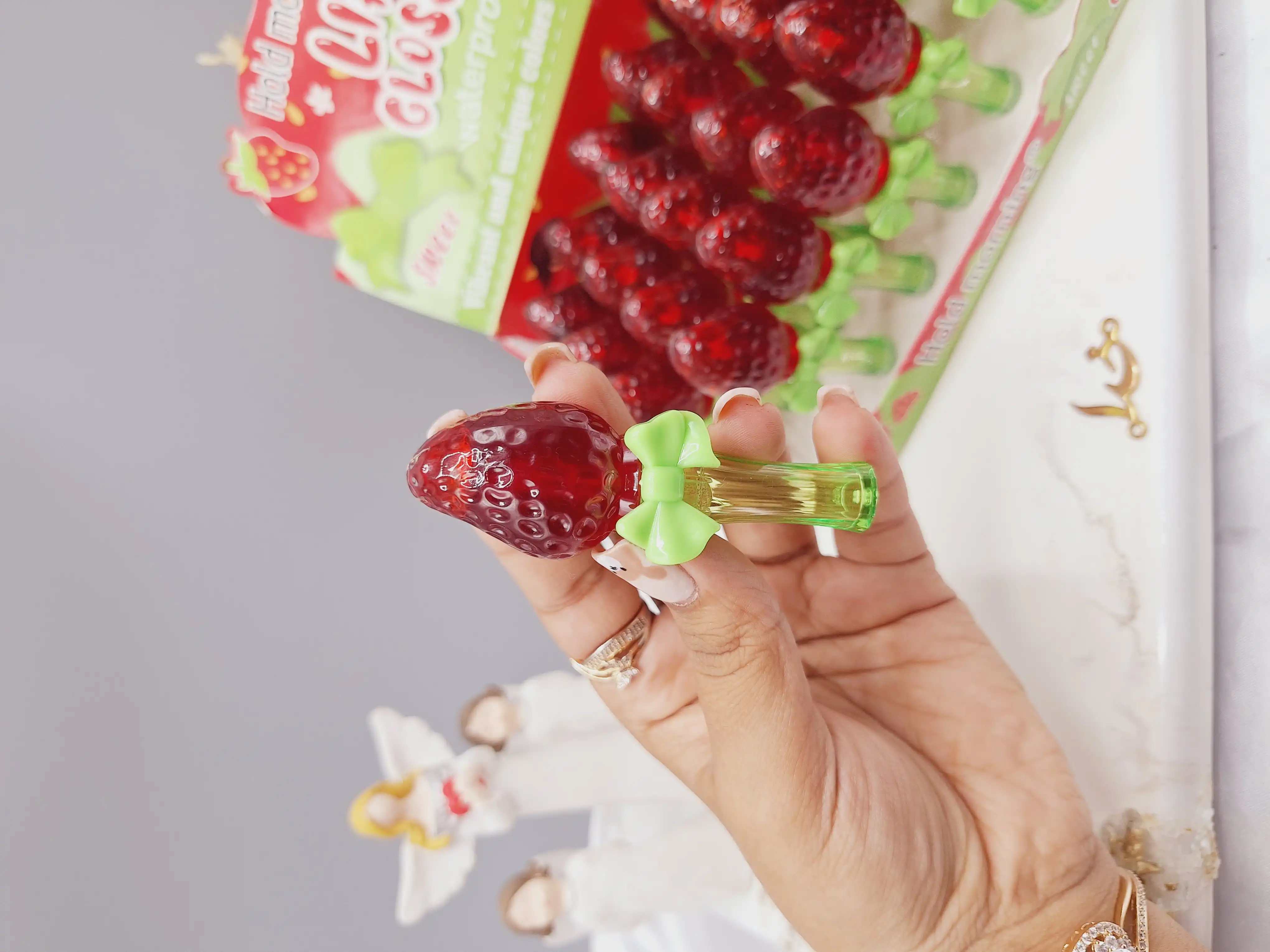 تینت لب توت فرنگی پاپیون دار برند Sloene کد HL5626