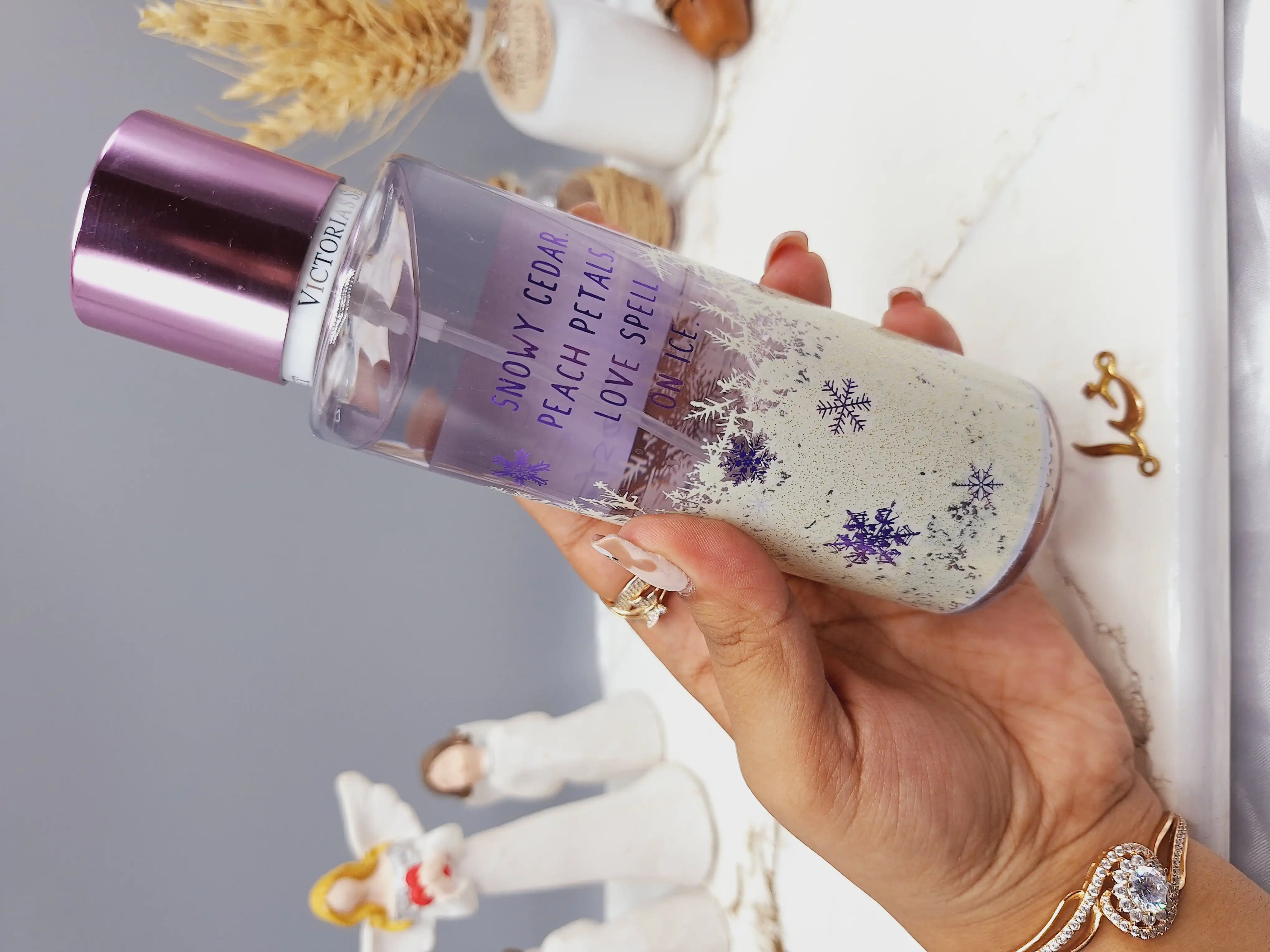 بادی اسپلش 250 ml ویکتوریا سکرت مدل Love Spell Frosted اورجینال