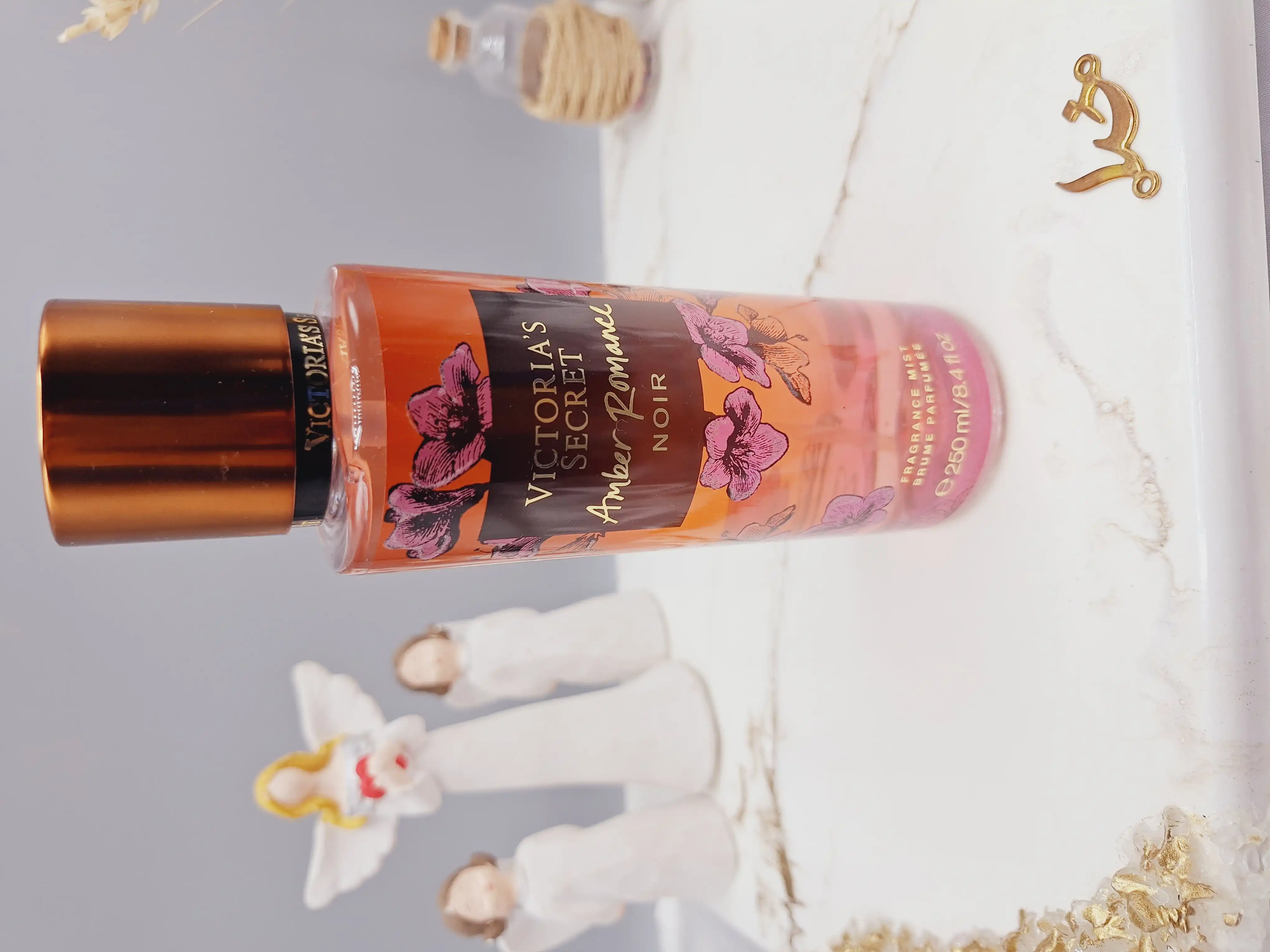 بادی اسپلش 250 ml ویکتوریا سکرت مدل Amber Romance NOIR اورجینال