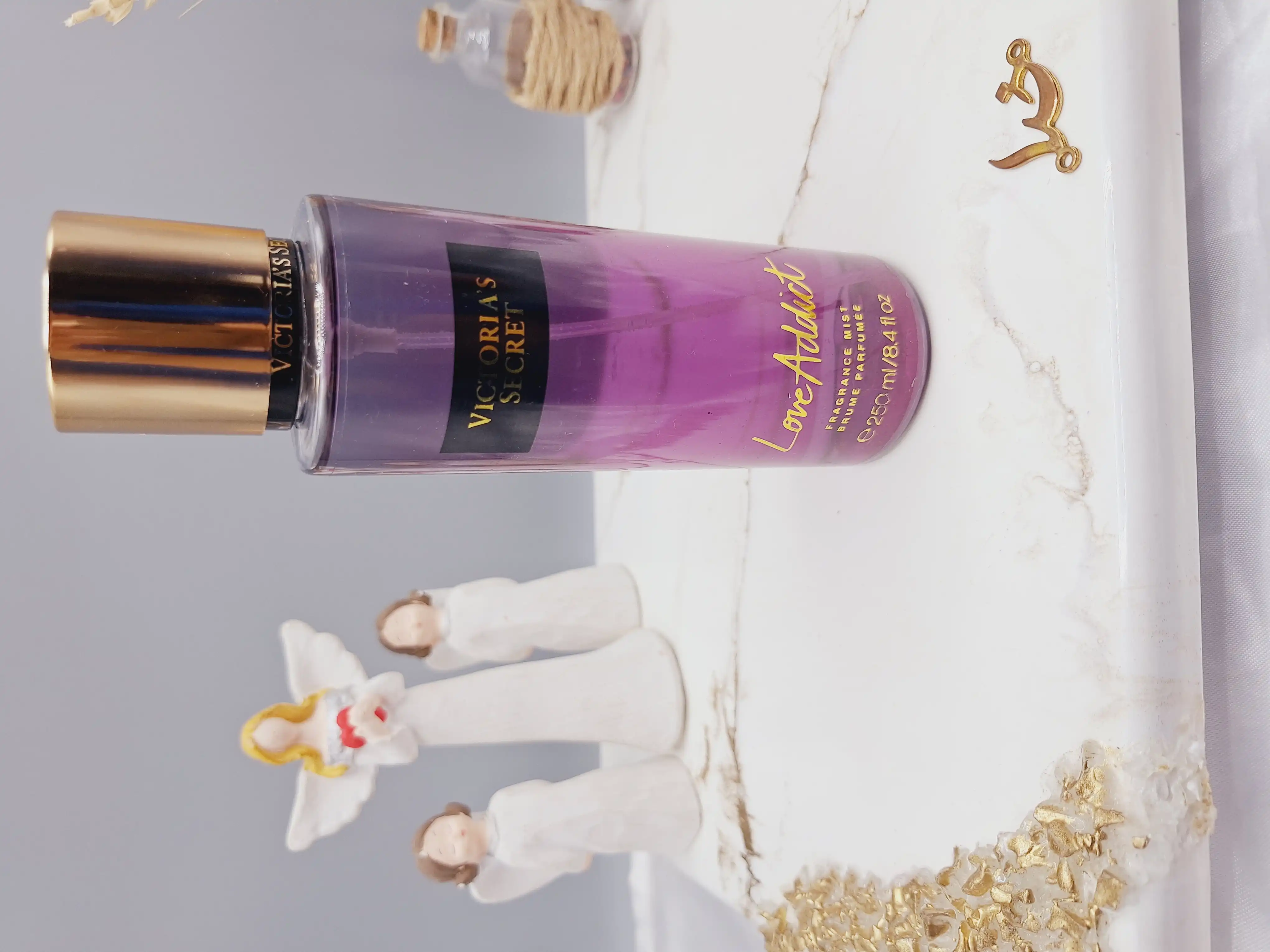 بادی اسپلش 250 ml ویکتوریا سکرت مدل Love Addicts اورجینال